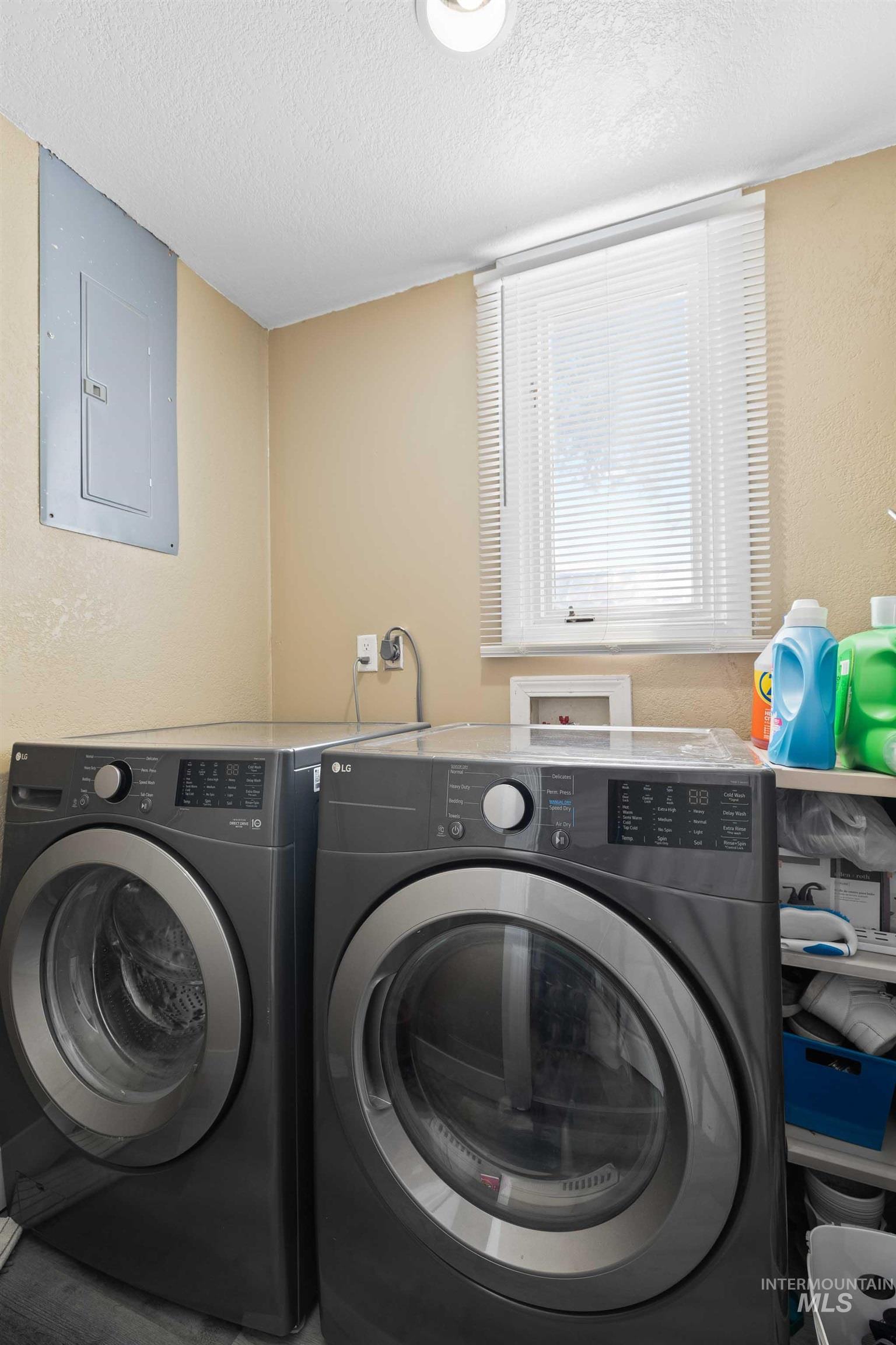 726 Wyoming St, Gooding, Idaho 83330, 3 Bedrooms, 3 Bathrooms, Residential For Sale, Price $270,900, 98915131