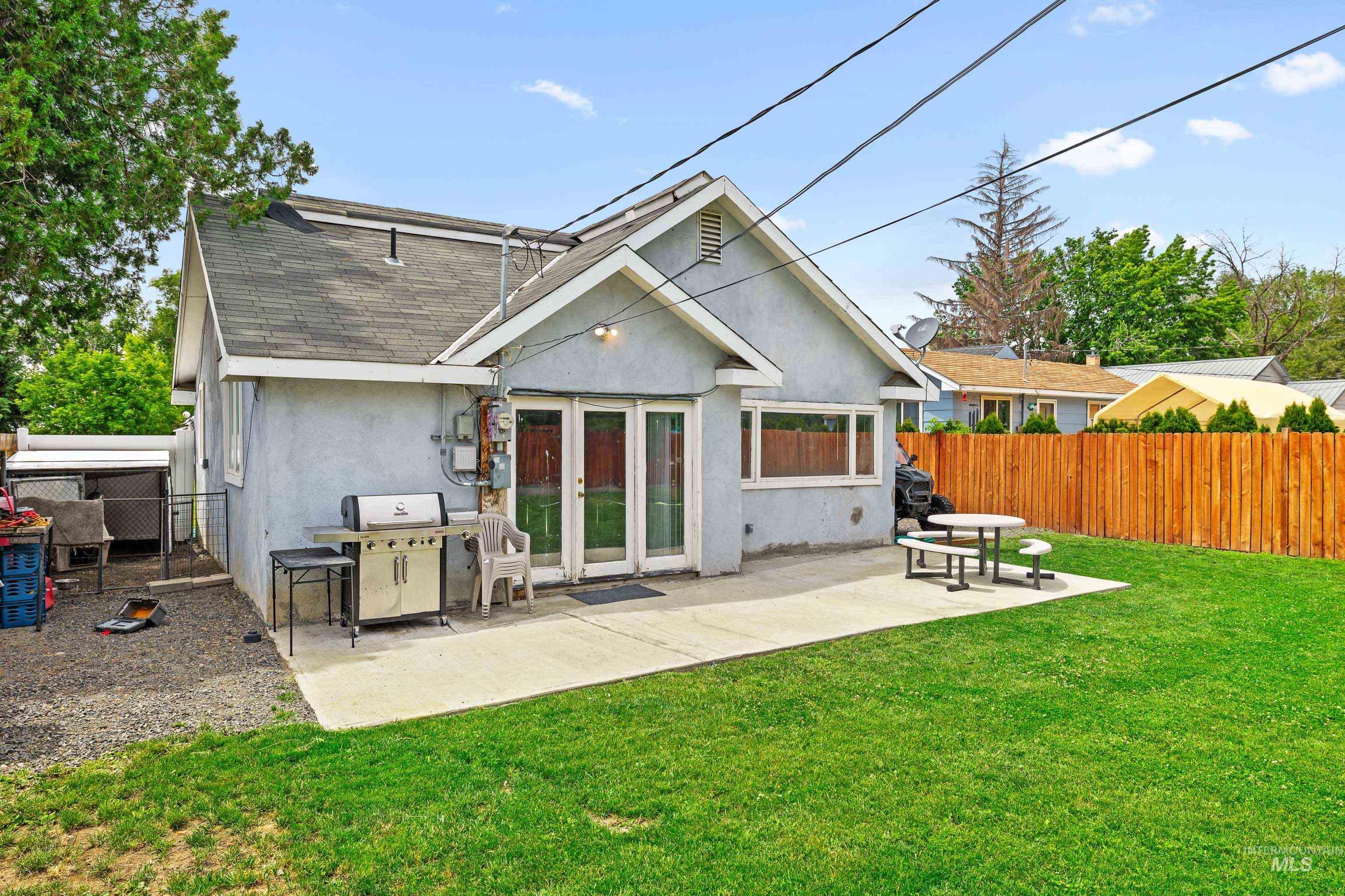 726 Wyoming St, Gooding, Idaho 83330, 3 Bedrooms, 3 Bathrooms, Residential For Sale, Price $270,900, 98915131