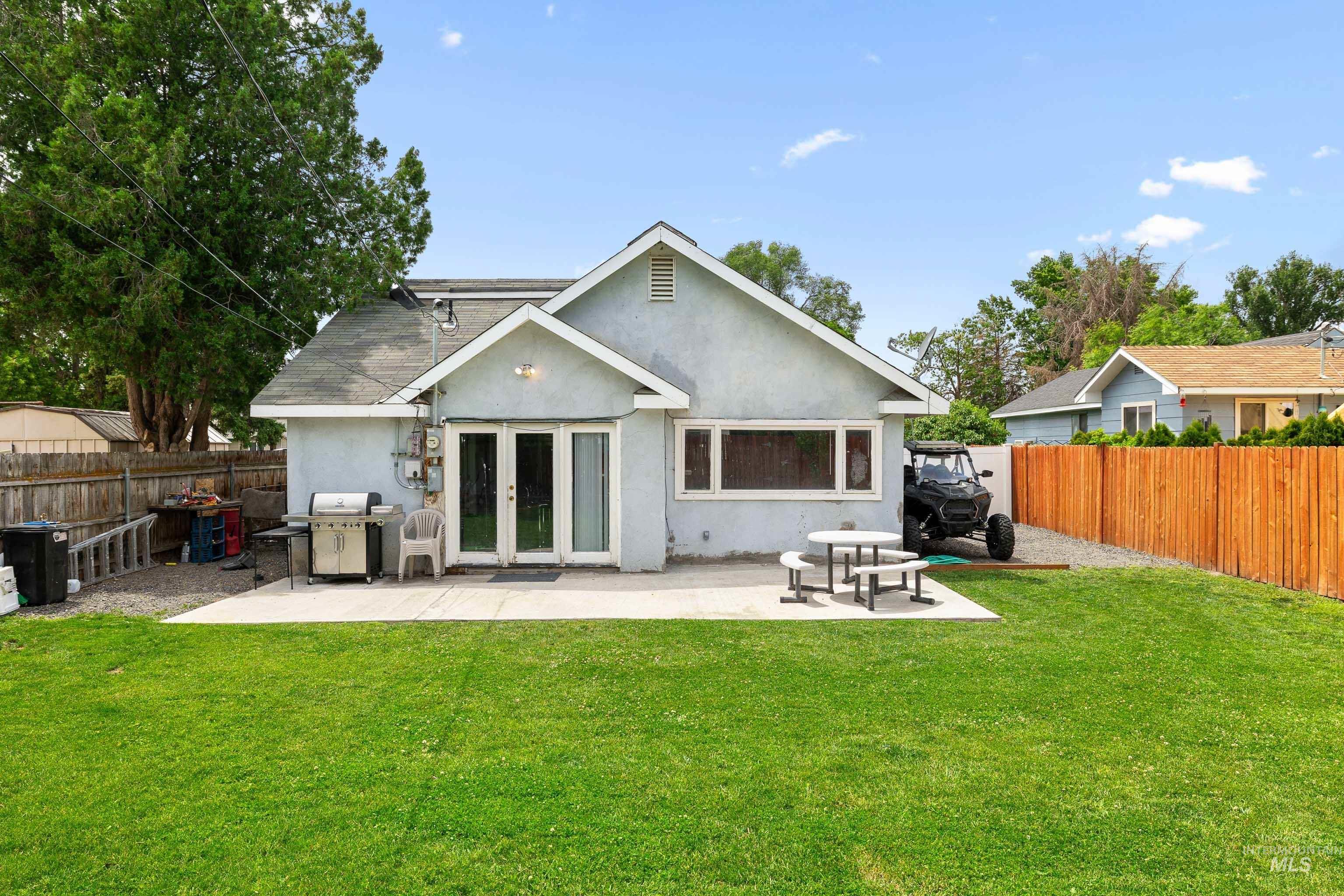 726 Wyoming St, Gooding, Idaho 83330, 3 Bedrooms, 3 Bathrooms, Residential For Sale, Price $270,900, 98915131