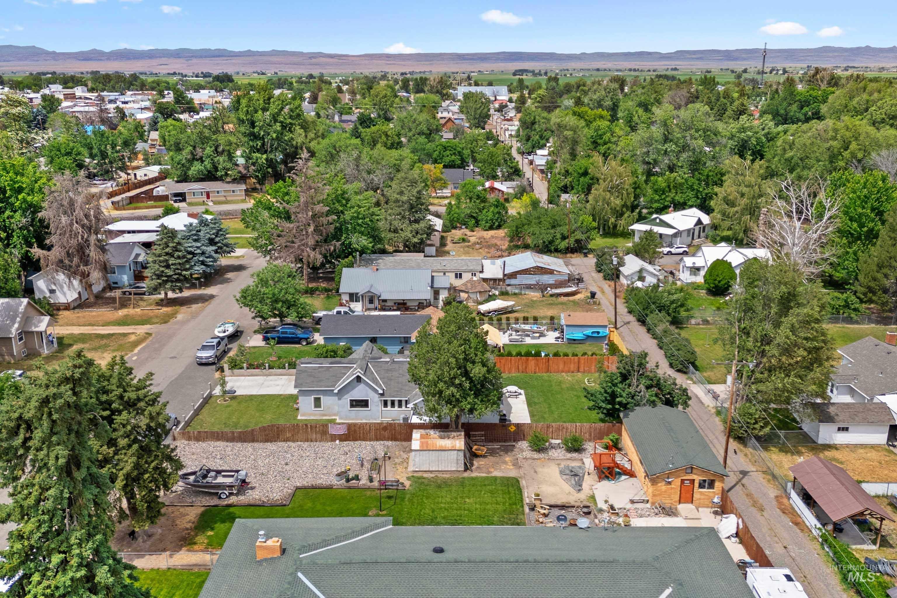 726 Wyoming St, Gooding, Idaho 83330, 3 Bedrooms, 3 Bathrooms, Residential For Sale, Price $270,900, 98915131