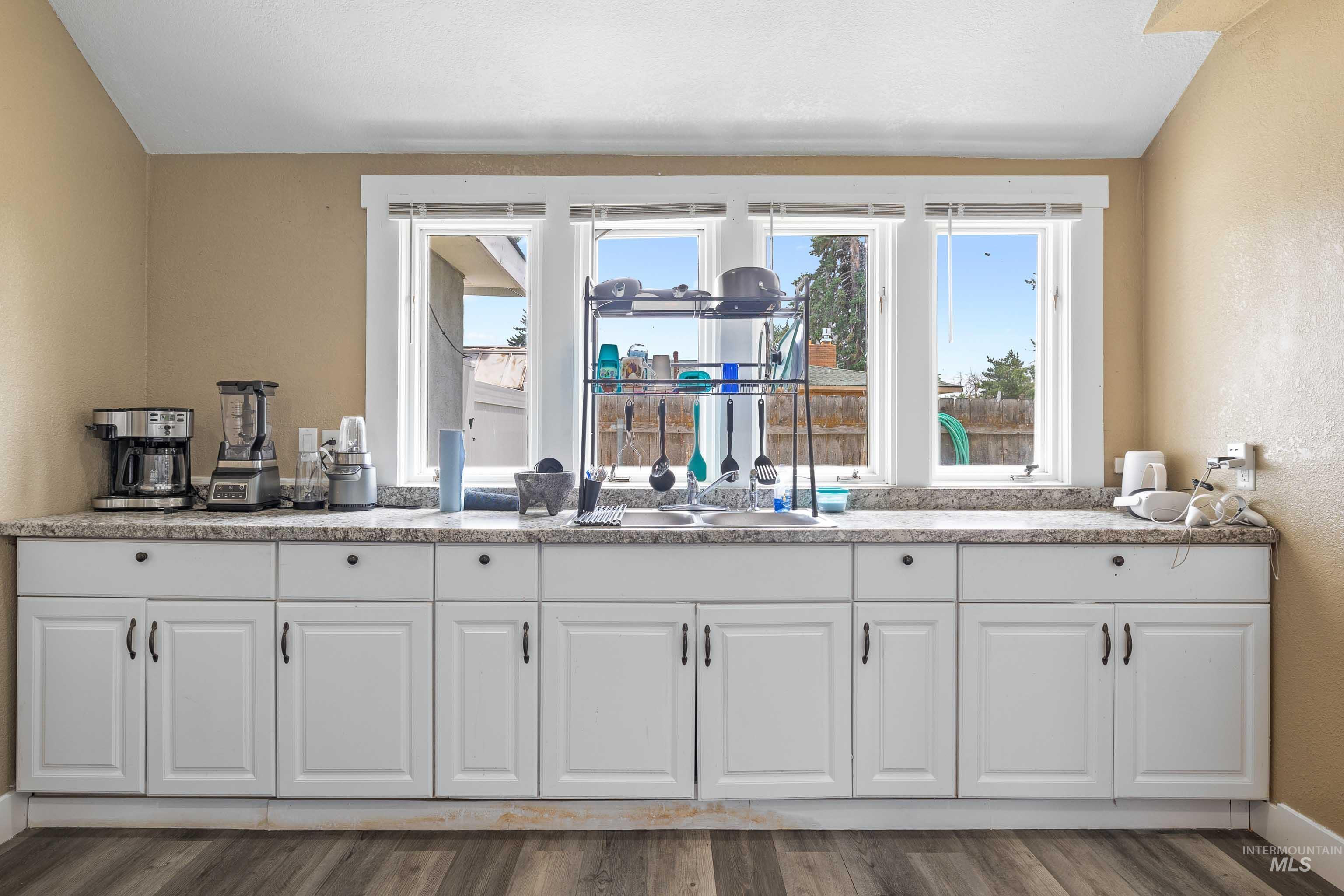 726 Wyoming St, Gooding, Idaho 83330, 3 Bedrooms, 3 Bathrooms, Residential For Sale, Price $270,900, 98915131