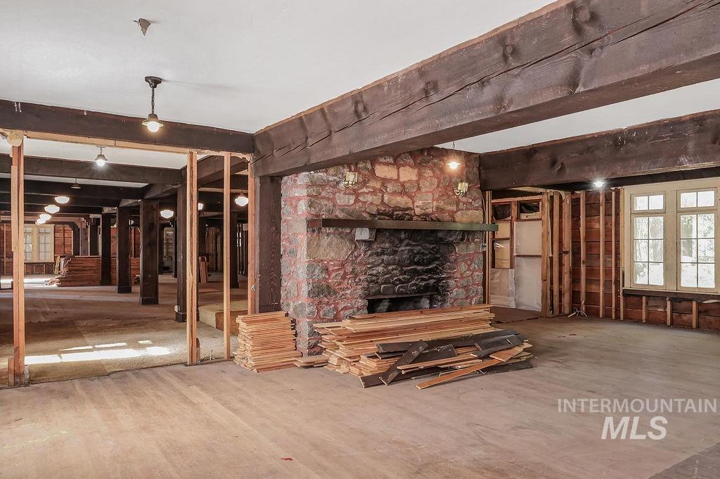 1020 Miracle Lane, McCall, Idaho 83638, 18 Bedrooms, 15 Bathrooms, Residential Income For Sale, Price $1,249,000, 98915267