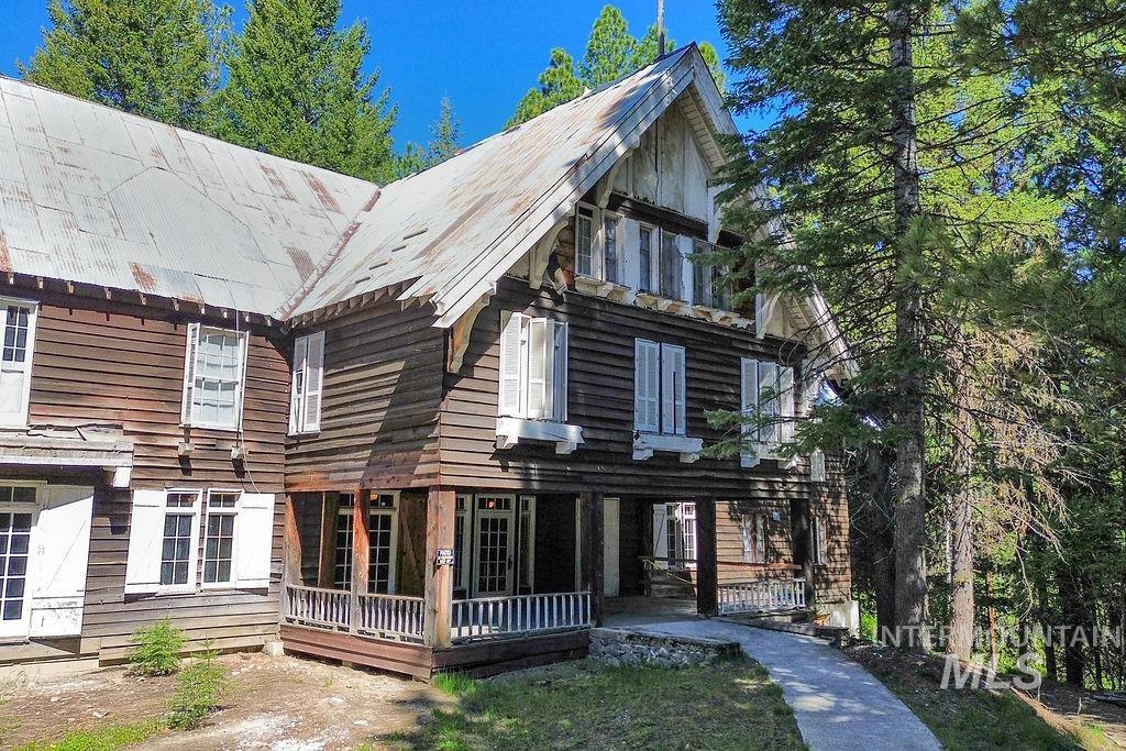 1020 Miracle Lane, McCall, Idaho 83638, 18 Bedrooms, 15 Bathrooms, Residential Income For Sale, Price $1,249,000, 98915267