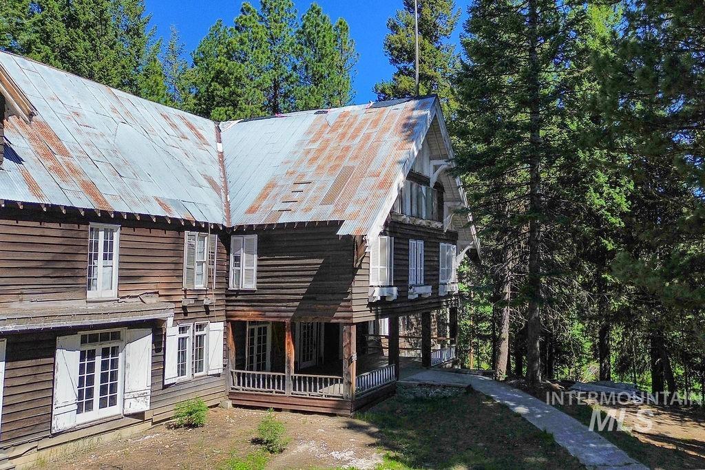 1020 Miracle Lane, McCall, Idaho 83638, 18 Bedrooms, 15 Bathrooms, Residential Income For Sale, Price $1,249,000, 98915267