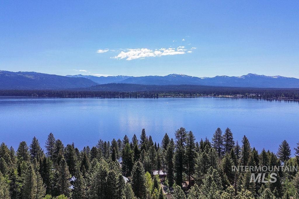 1020 Miracle Lane, McCall, Idaho 83638, 18 Bedrooms, 15 Bathrooms, Residential Income For Sale, Price $1,249,000, 98915267