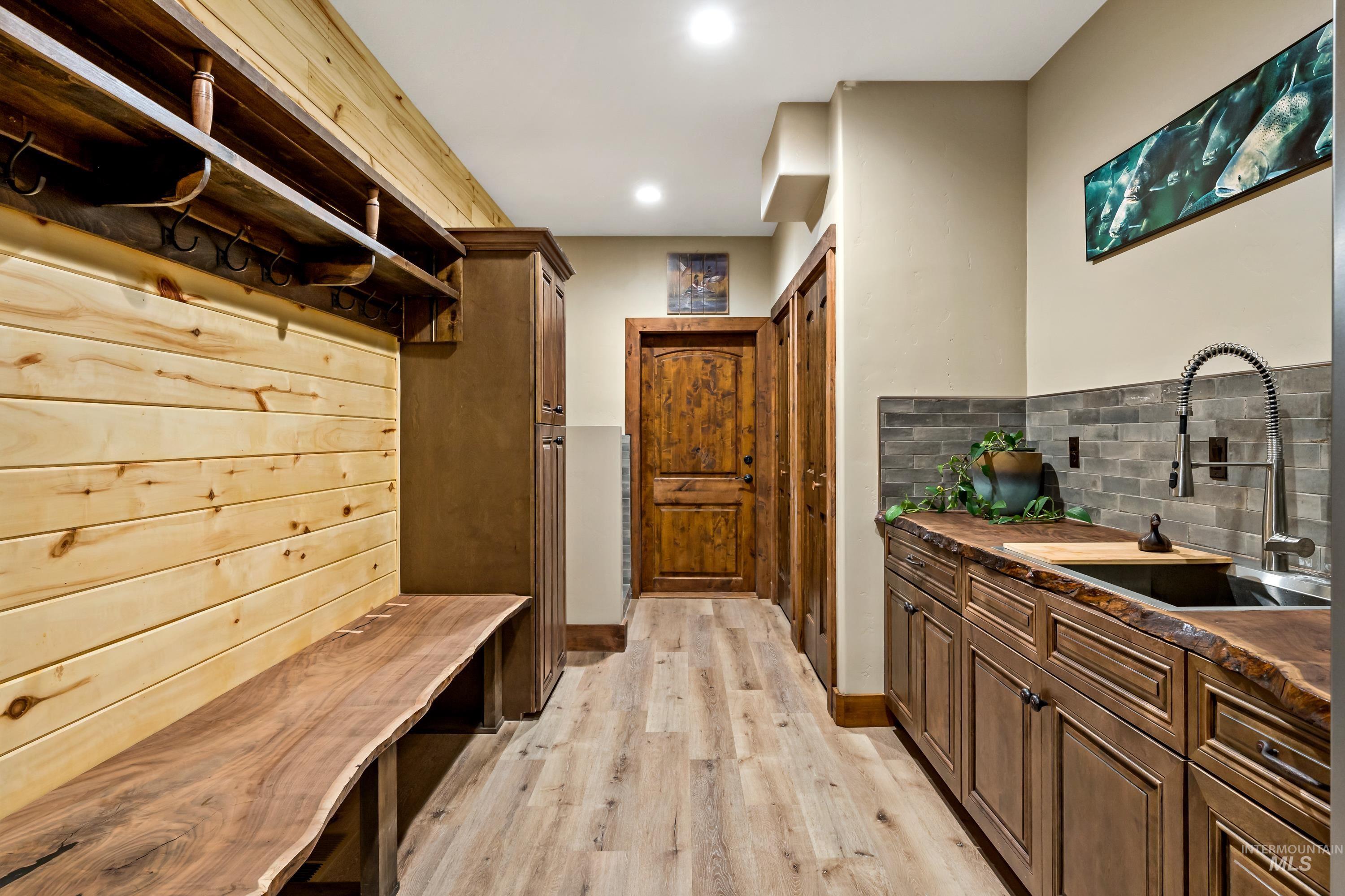 1964 River Road, Homedale, Idaho 83628, 5 Bedrooms, 4 Bathrooms, Residential For Sale, Price $1,995,000, 98915675