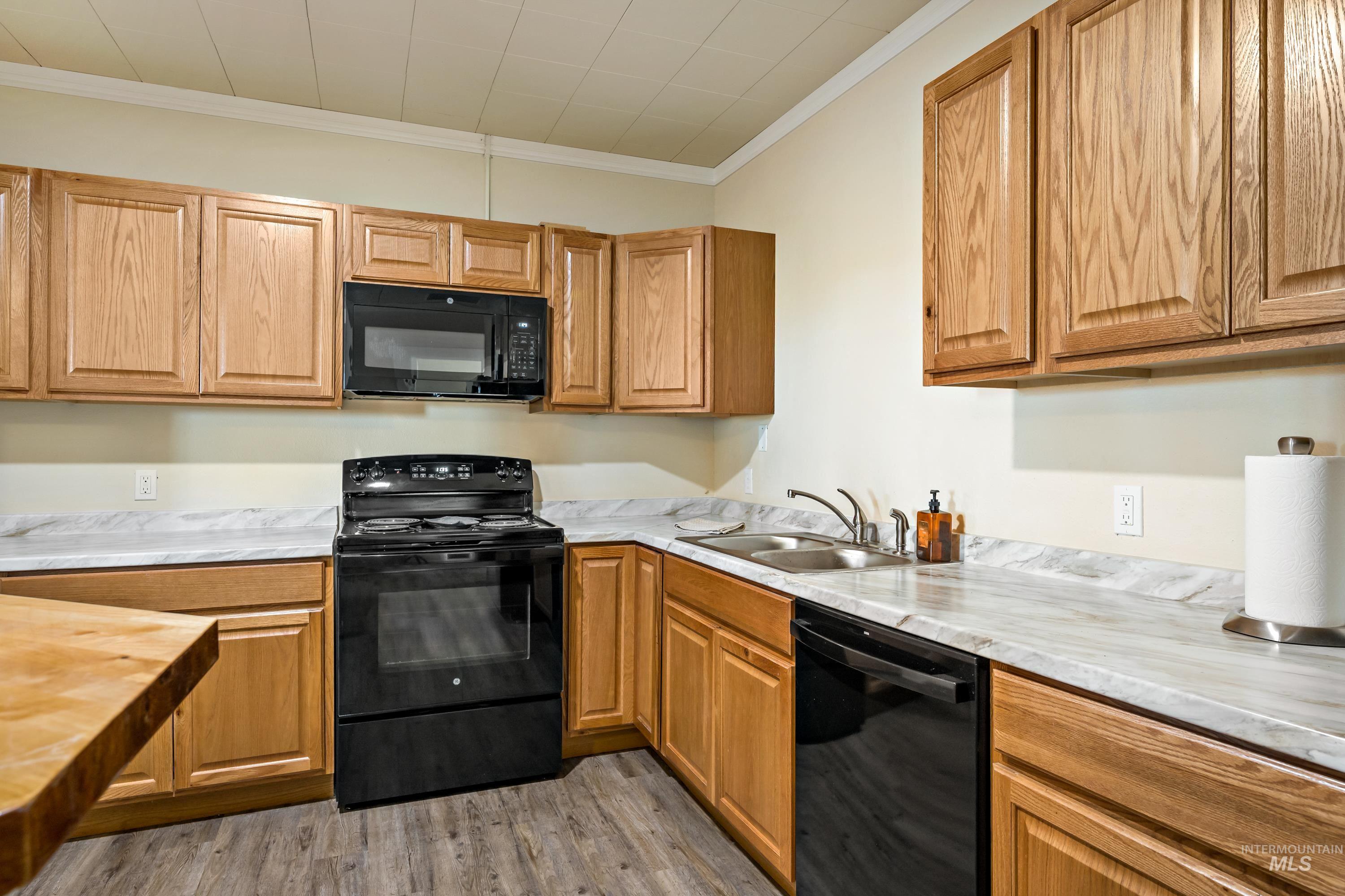 1964 River Road, Homedale, Idaho 83628, 5 Bedrooms, 4 Bathrooms, Residential For Sale, Price $1,995,000, 98915675