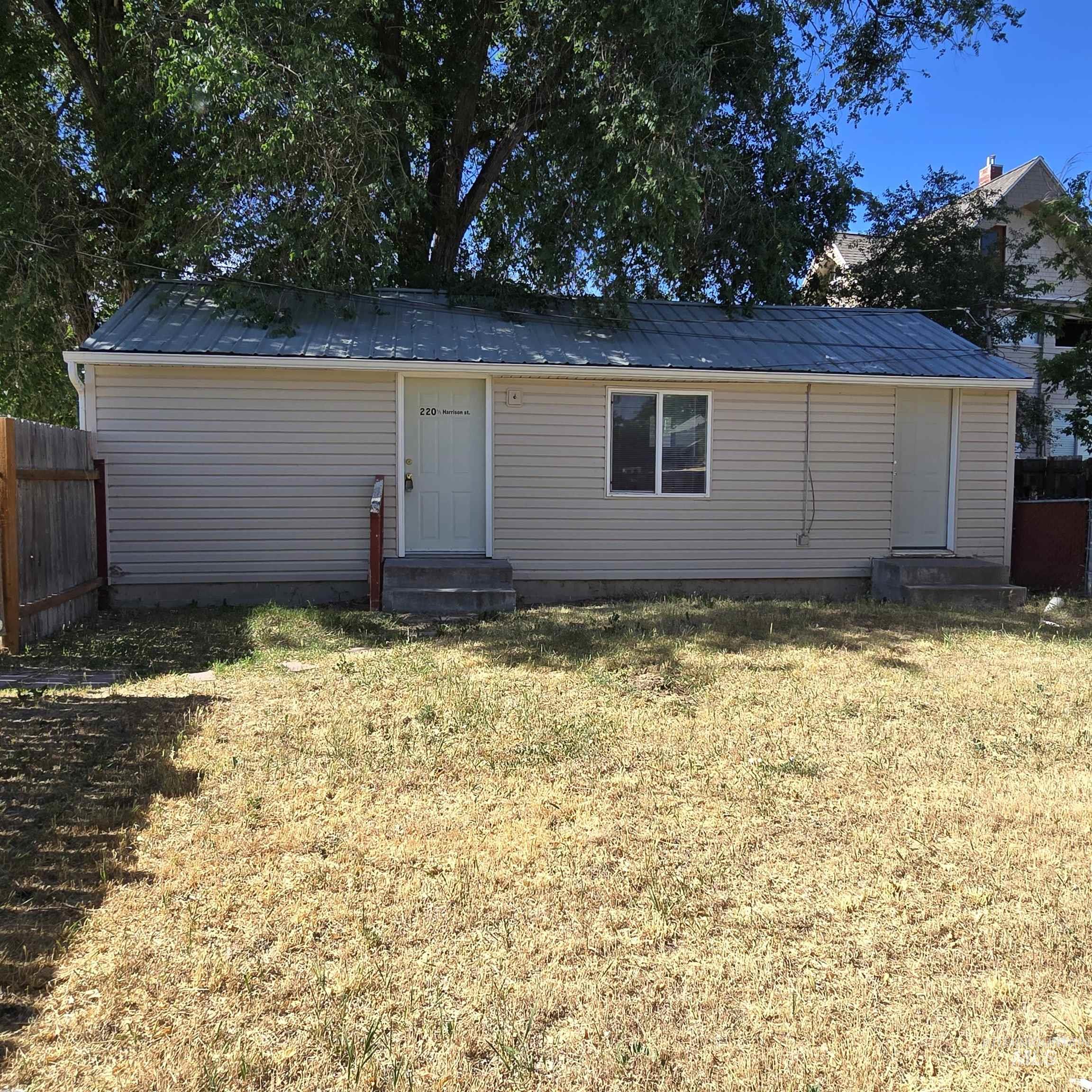 220 Harrison St., Twin Falls, Idaho 83301, 3 Bedrooms, 1 Bathroom, Residential Income For Sale, Price $269,900, 98915997