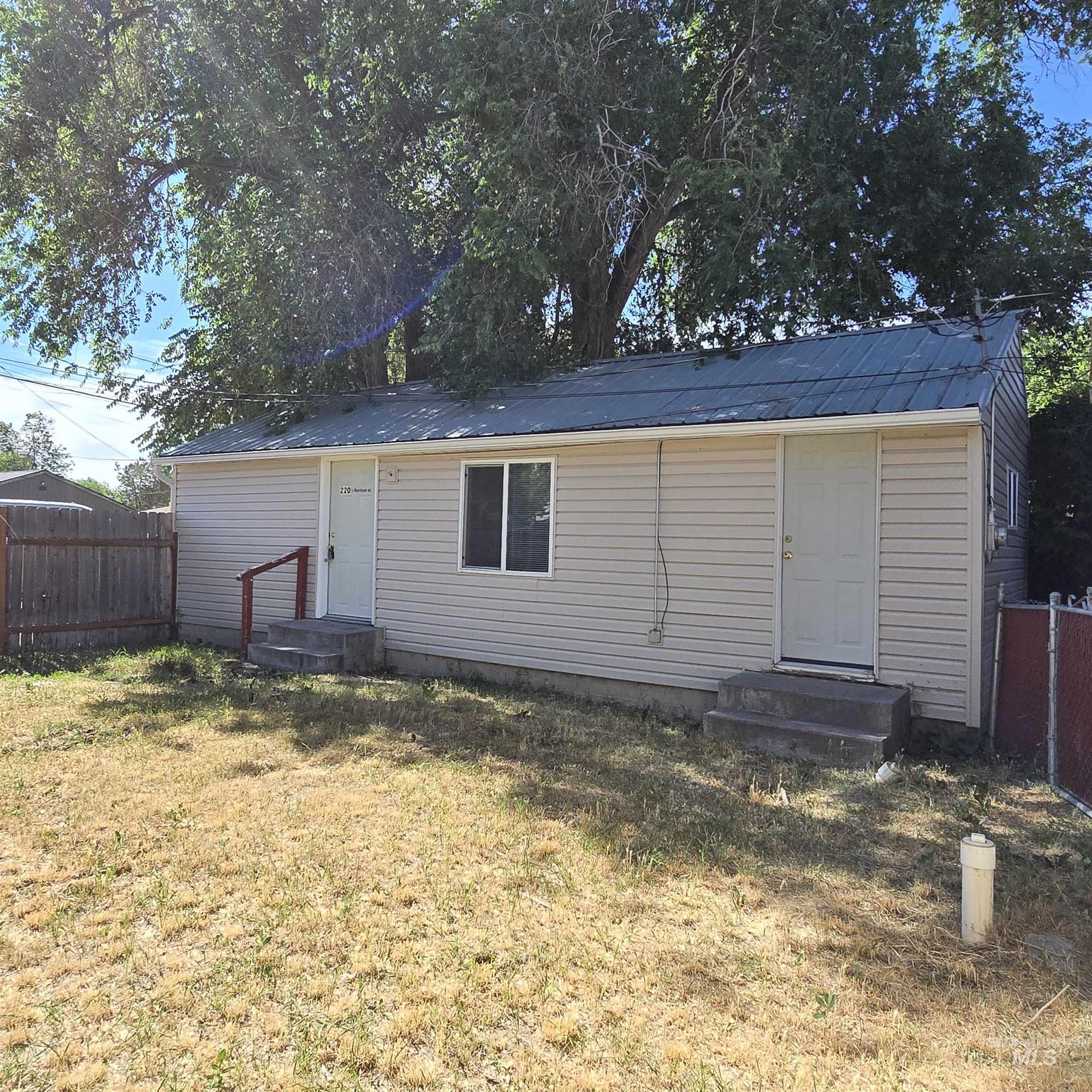 220 Harrison St., Twin Falls, Idaho 83301, 3 Bedrooms, 1 Bathroom, Residential Income For Sale, Price $269,900, 98915997