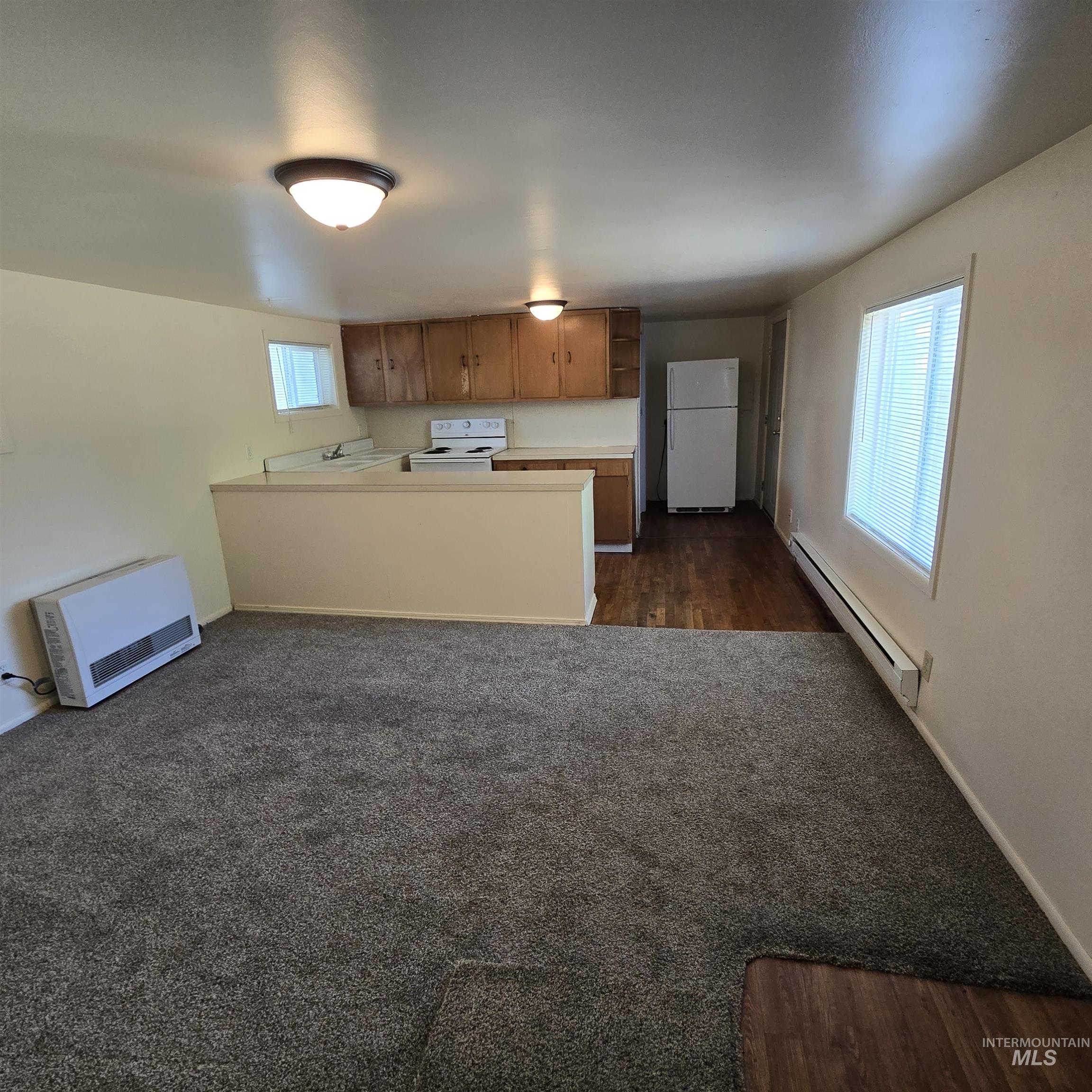 220 Harrison St., Twin Falls, Idaho 83301, 3 Bedrooms, 1 Bathroom, Residential Income For Sale, Price $269,900, 98915997
