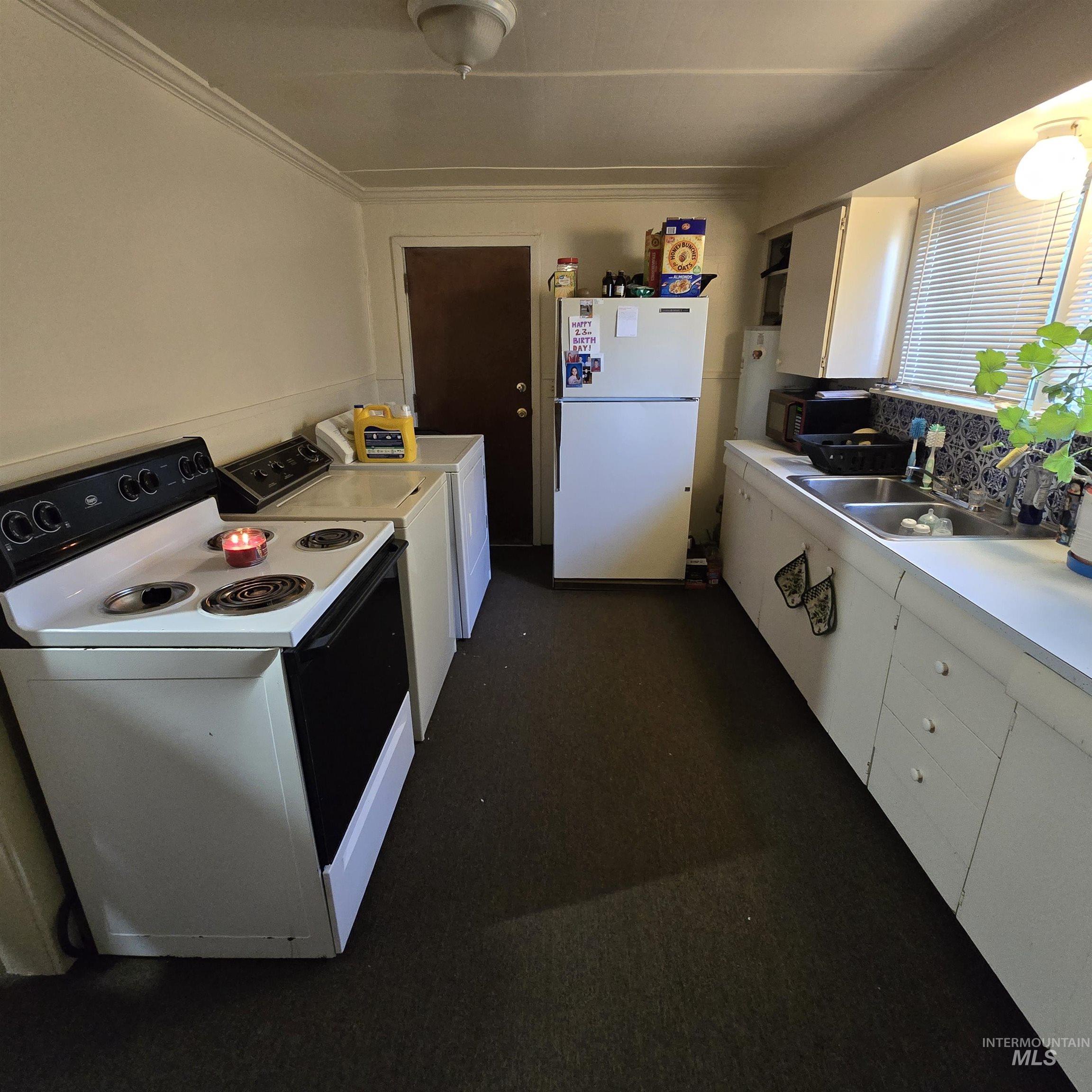 220 Harrison St., Twin Falls, Idaho 83301, 3 Bedrooms, 1 Bathroom, Residential Income For Sale, Price $269,900, 98915997