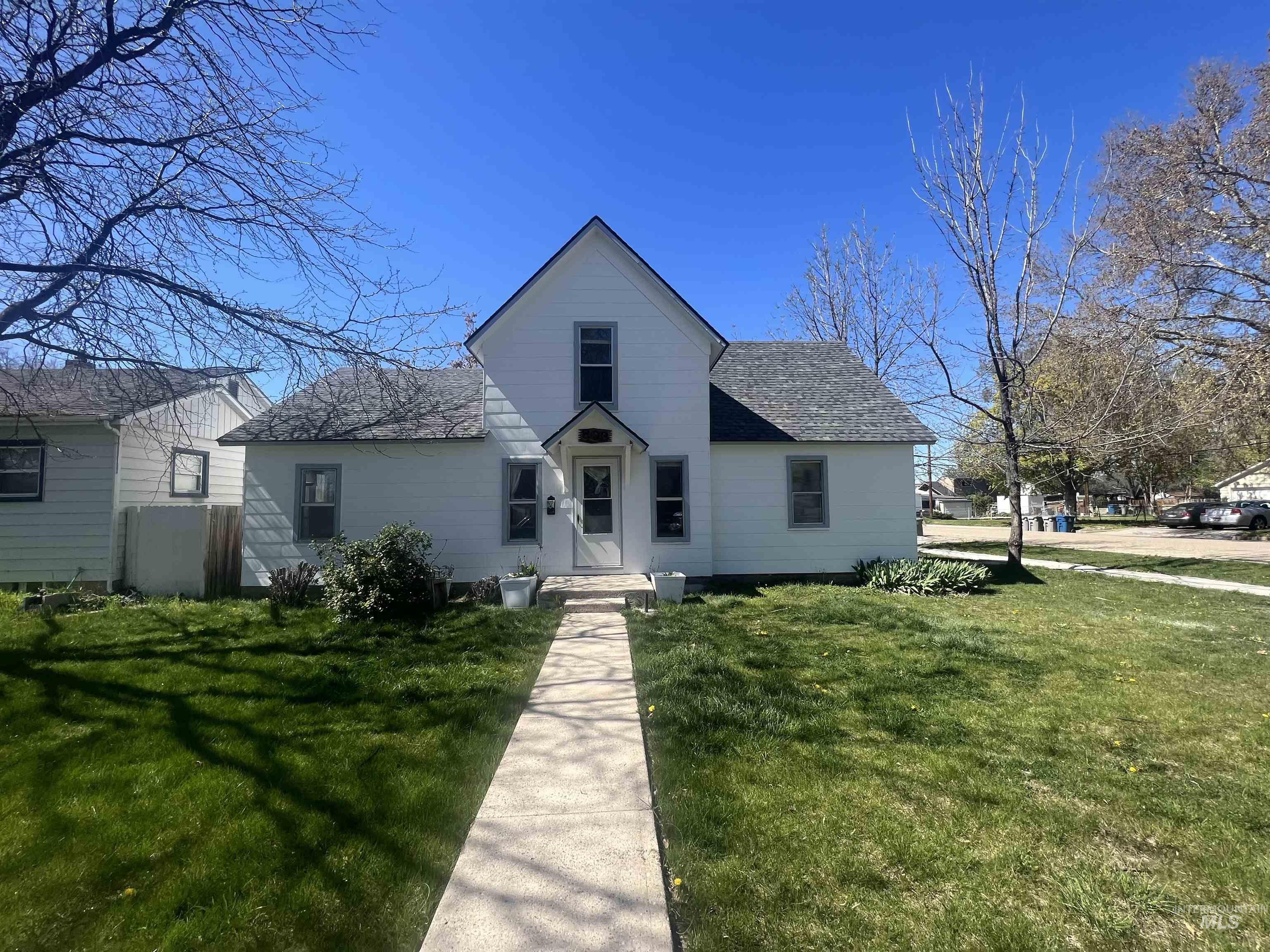 803 and 1323 14th Ave. South, Nampa, Idaho 83686, 1 Bedroom, 1 Bathroom, Residential Income For Sale, Price $289,000, 98916665