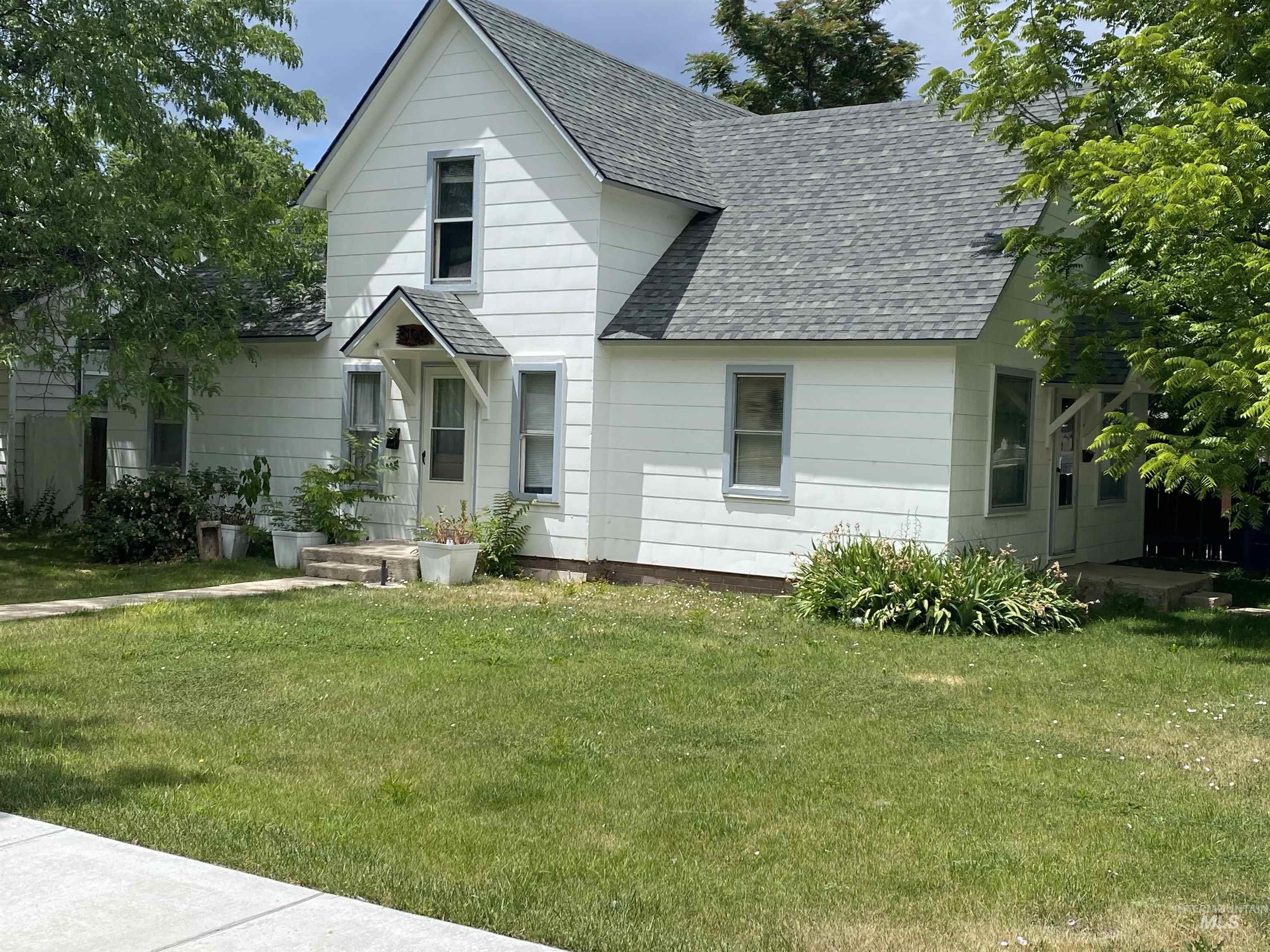 803 and 1323 14th Ave. South, Nampa, Idaho 83686, 1 Bedroom, 1 Bathroom, Residential Income For Sale, Price $289,000, 98916665