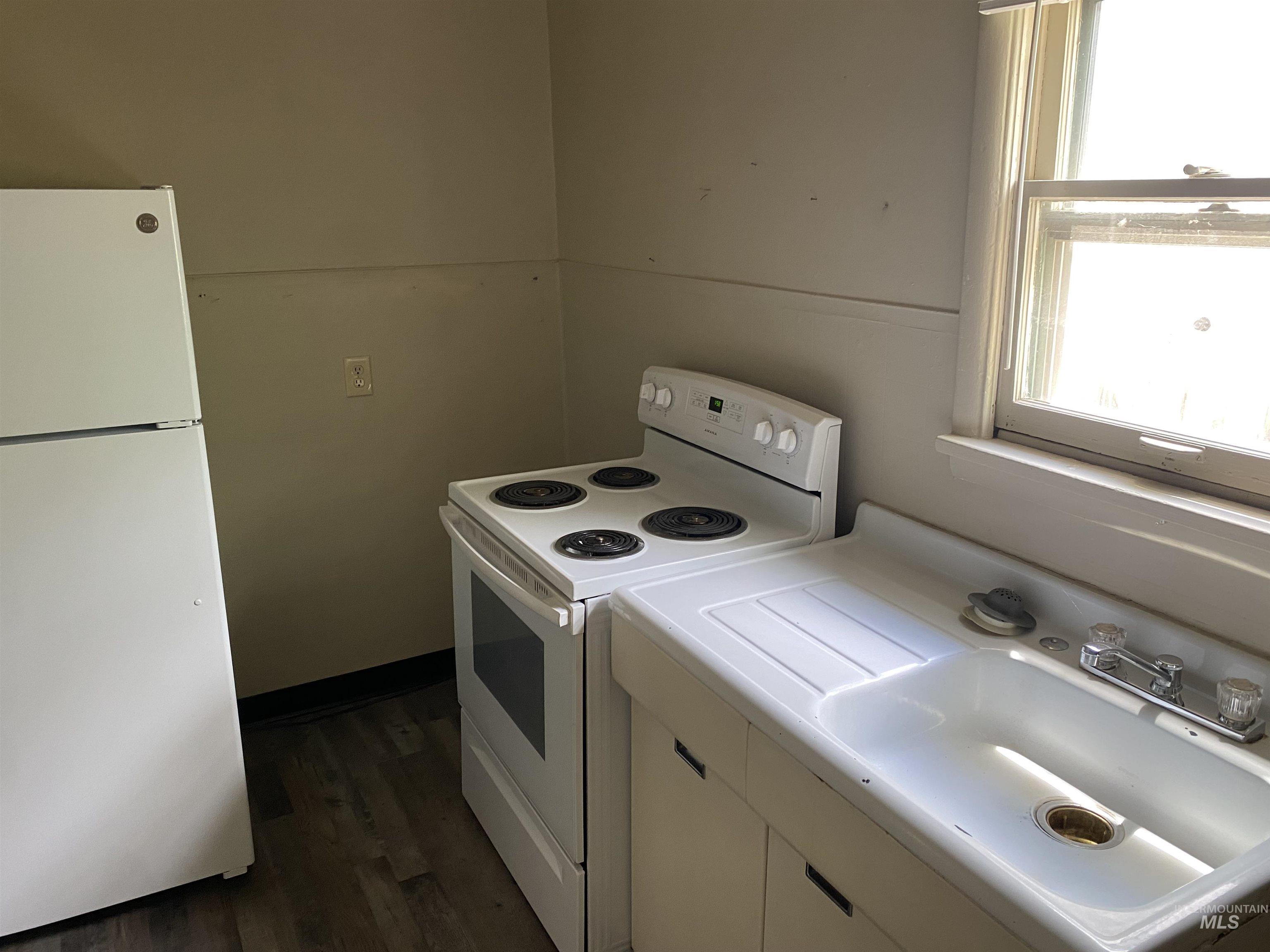 803 and 1323 14th Ave. South, Nampa, Idaho 83686, 1 Bedroom, 1 Bathroom, Residential Income For Sale, Price $289,000, 98916665