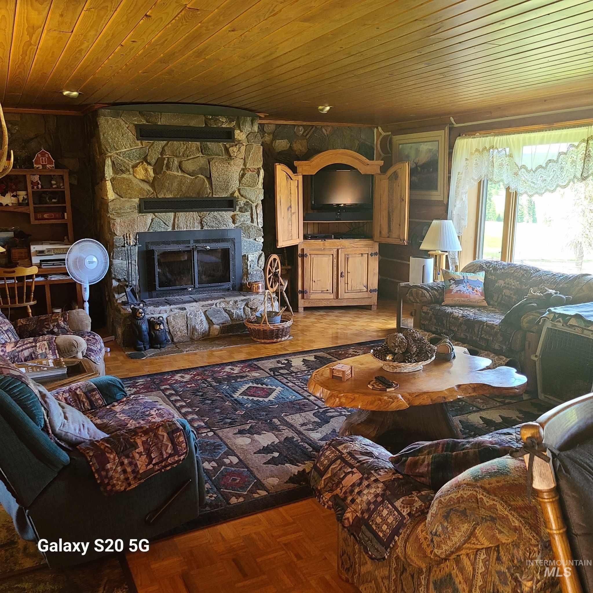 1050 Maxwell Lane, Elk City, Idaho 83525, 3 Bedrooms, 2 Bathrooms, Residential For Sale, Price $710,000, 98916894