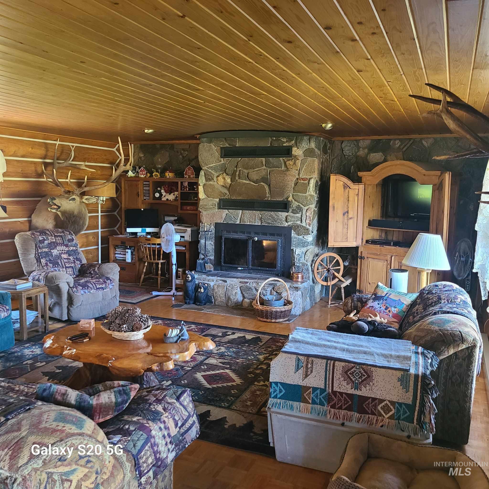 1050 Maxwell Lane, Elk City, Idaho 83525, 3 Bedrooms, 2 Bathrooms, Residential For Sale, Price $710,000, 98916894