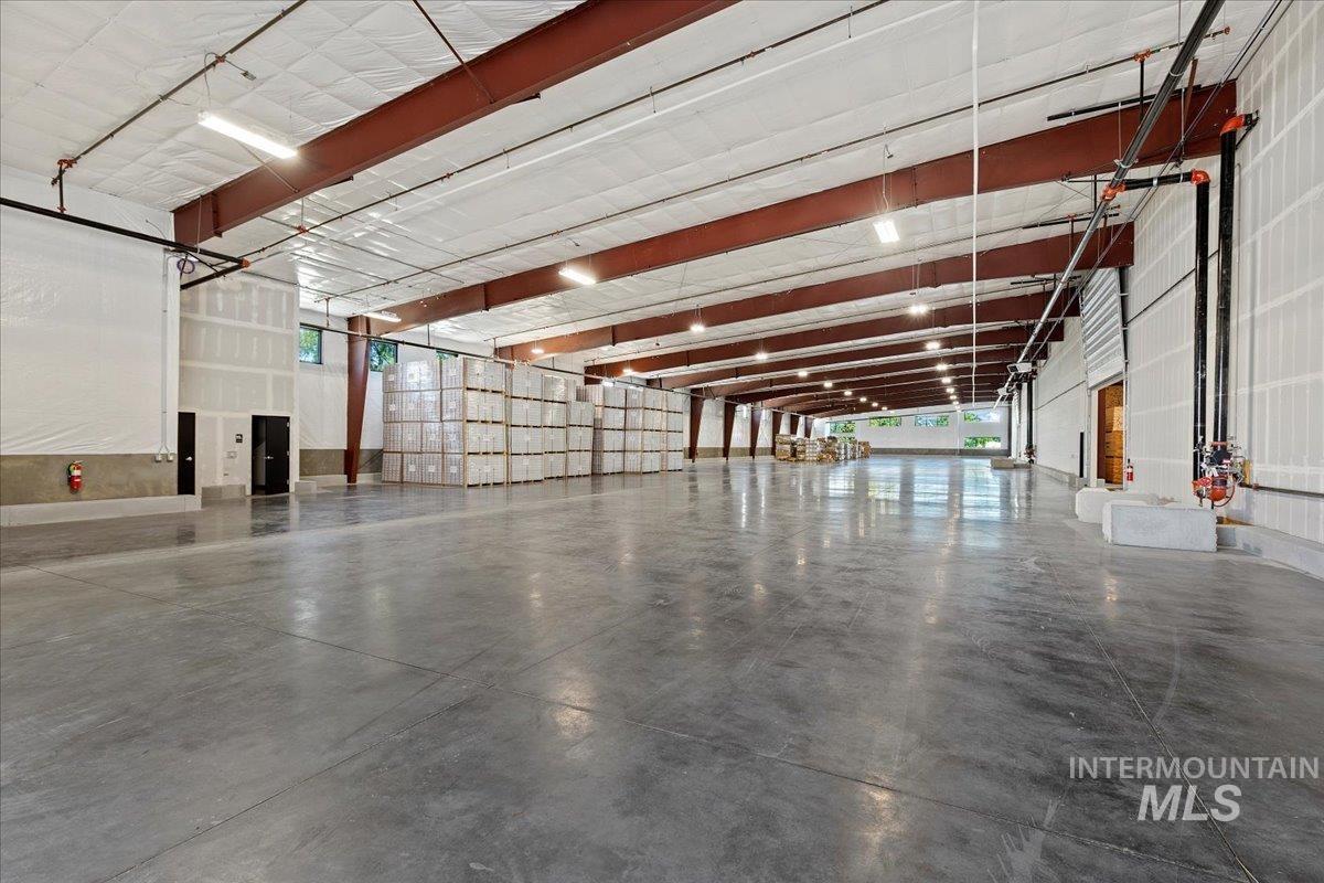 335 S Locust Grove Rd, Meridian, Idaho 83642-6276, 14 Rooms, Business/Commercial For Sale, Price $18,500,000, 98917460