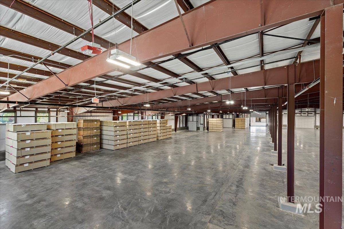 335 S Locust Grove Rd, Meridian, Idaho 83642-6276, 14 Rooms, Business/Commercial For Sale, Price $18,500,000, 98917460