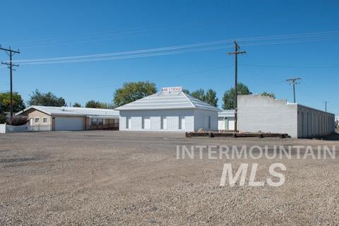 482 / 486 SE 1st Ave, Ontario, Oregon 97914, 3 Bedrooms, 7 Rooms, Business/Commercial For Sale, Price $399,000,MLS 98917553