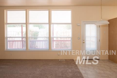 482 / 486 SE 1st Ave, Ontario, Oregon 97914, 3 Bedrooms, 7 Rooms, Business/Commercial For Sale, Price $399,000,MLS 98917553