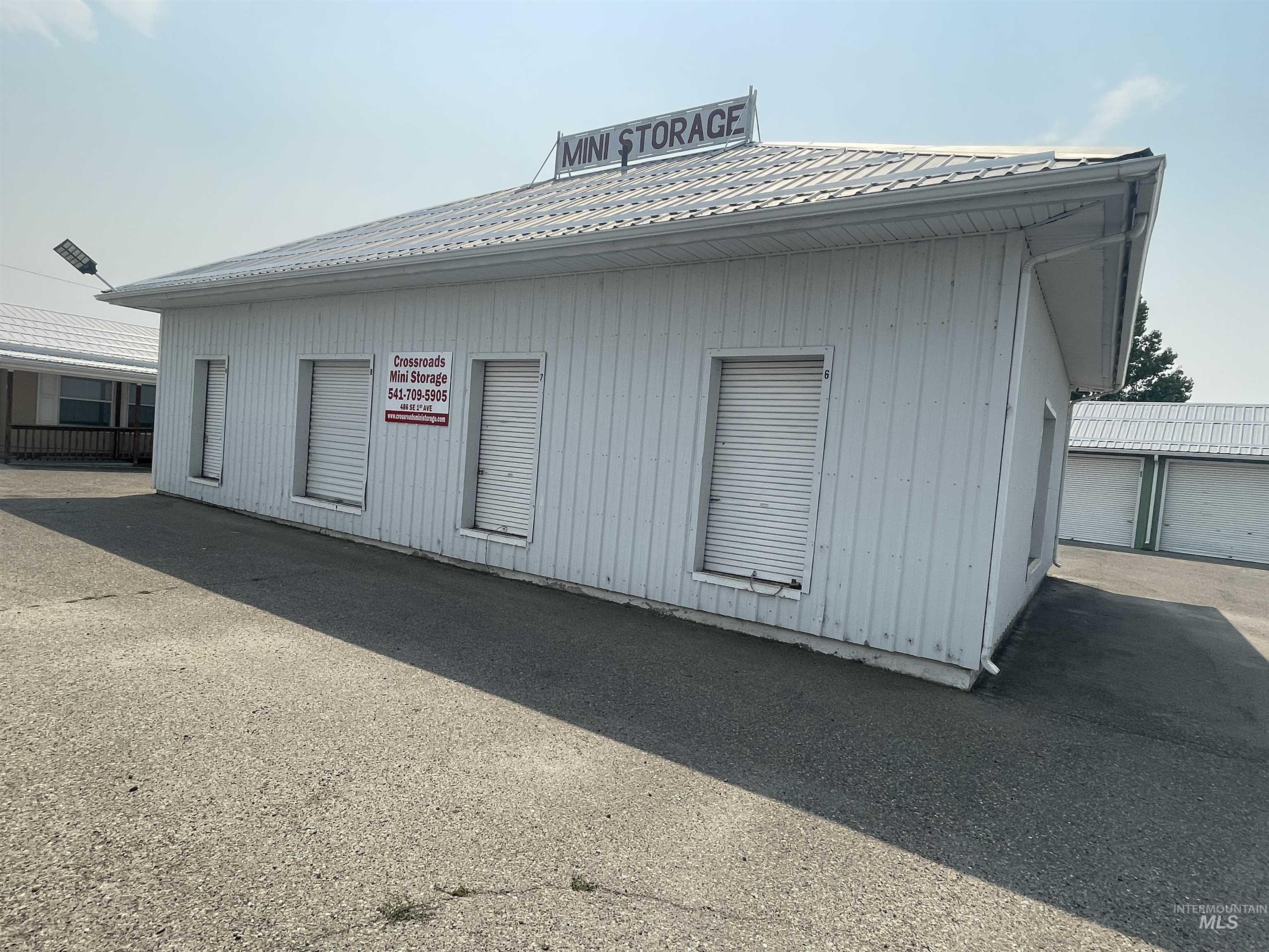 482 / 486 SE 1st Ave, Ontario, Oregon 97914, 3 Bedrooms, 7 Rooms, Business/Commercial For Sale, Price $399,000,MLS 98917553