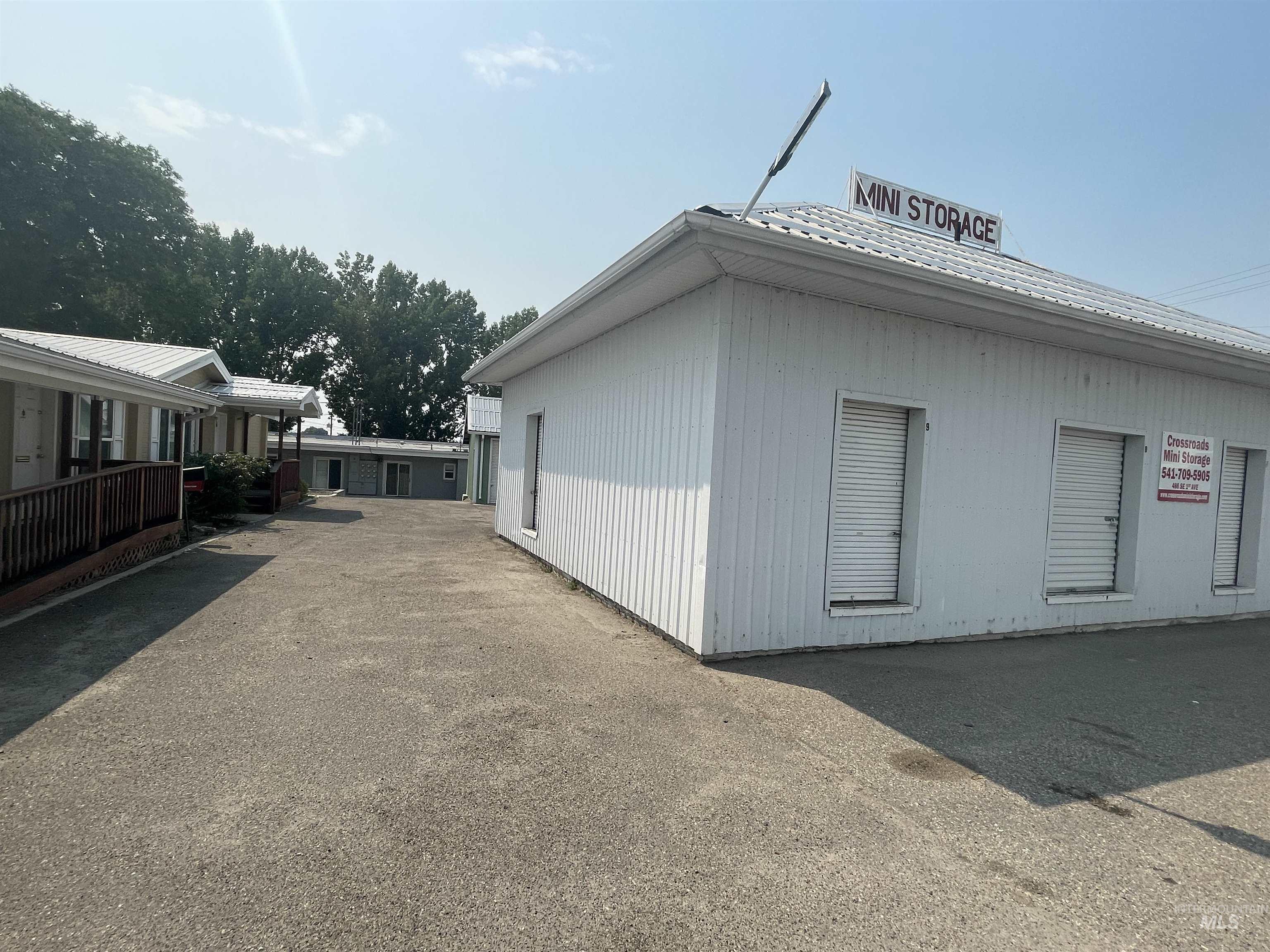 482 / 486 SE 1st Ave, Ontario, Oregon 97914, 3 Bedrooms, 7 Rooms, Business/Commercial For Sale, Price $399,000,MLS 98917553