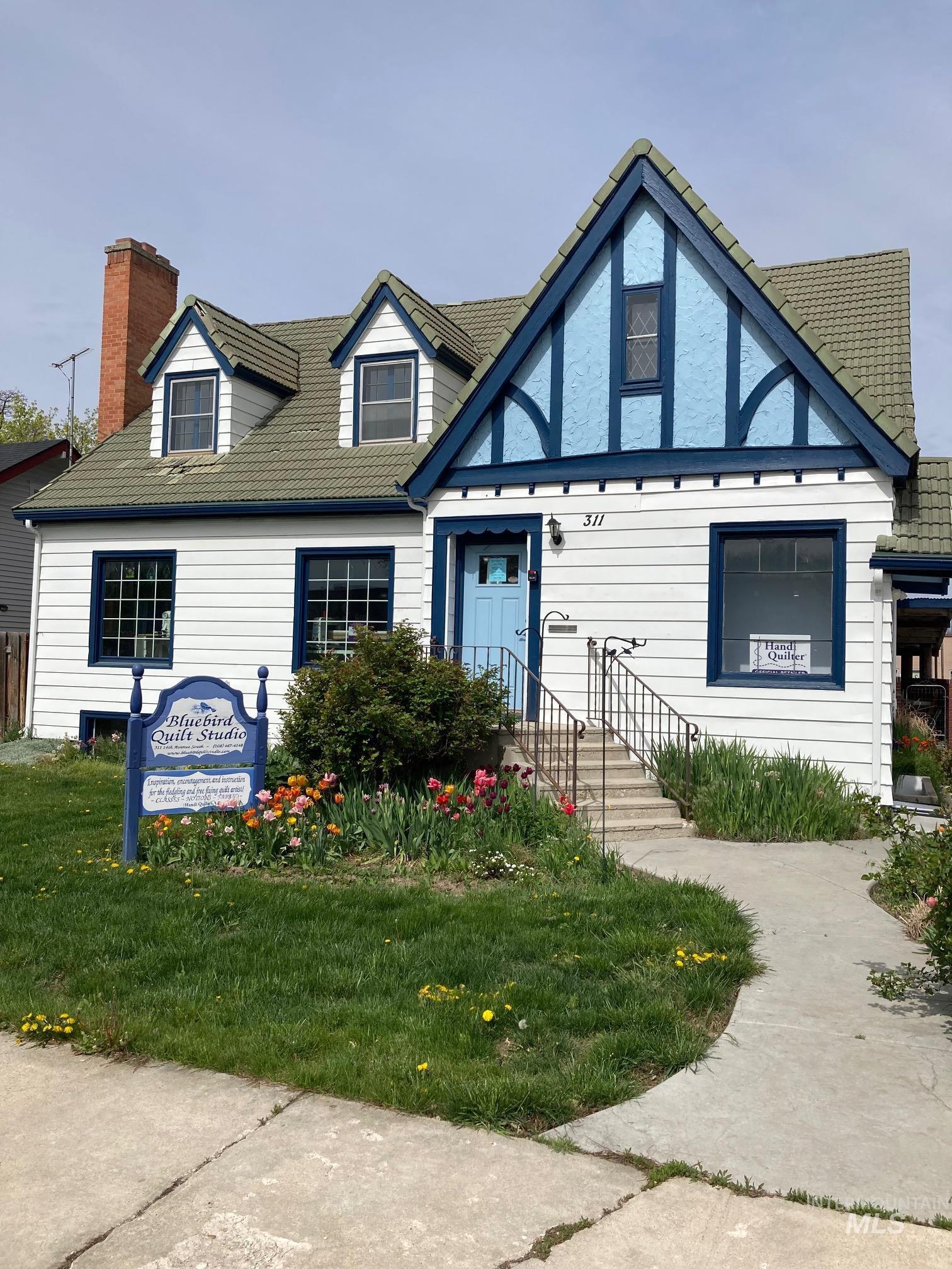 311 14 Ave S, Nampa, Idaho 83651-4312, 5 Bedrooms, 18 Rooms, Business/Commercial For Sale, Price $779,000,MLS 98918102