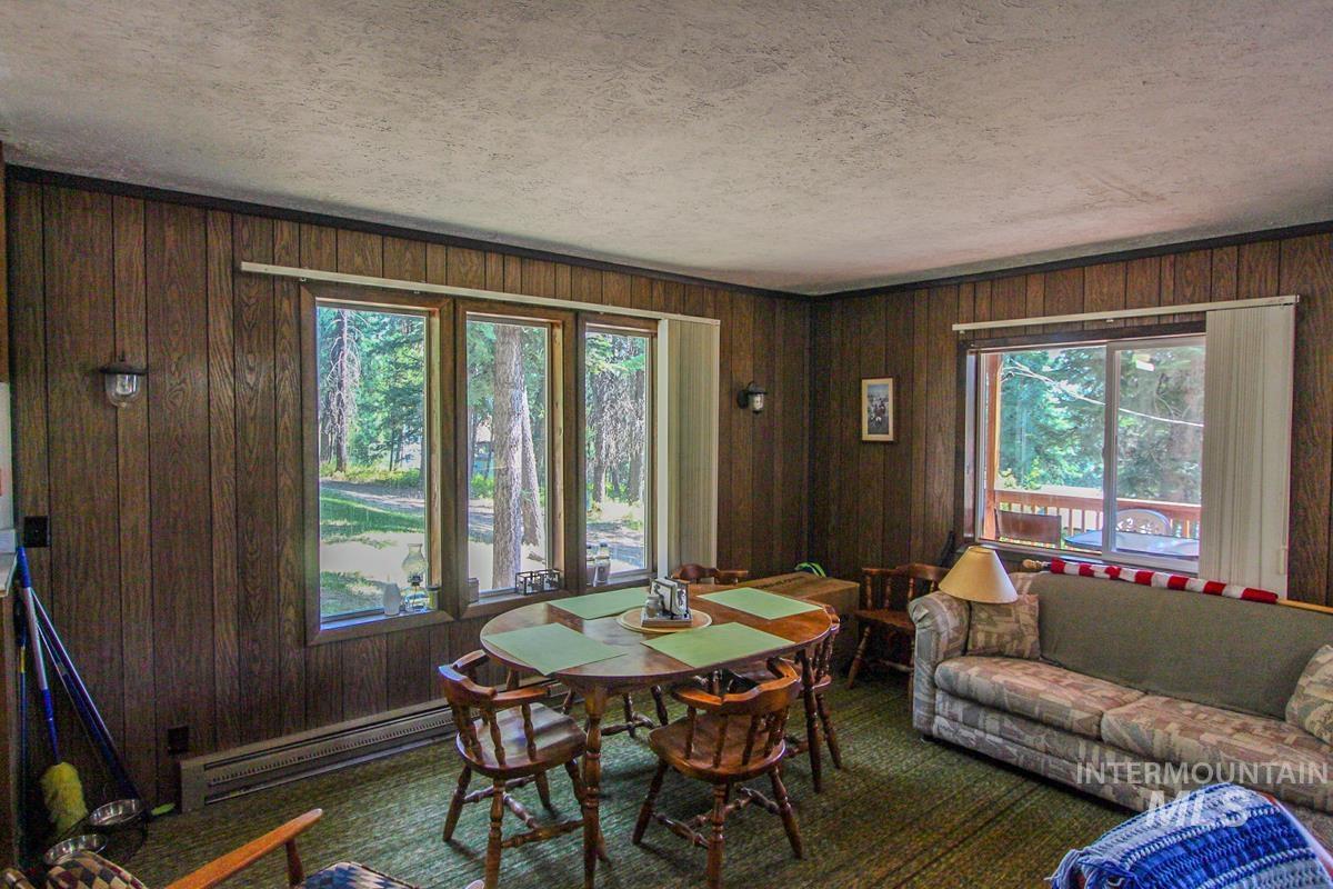 4 Ogburn Lane, Cascade, Idaho 83611, 1 Bedroom, 1 Bathroom, Residential For Sale, Price $419,000, 98918445