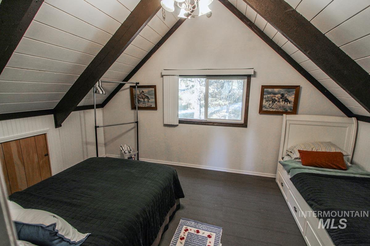 4 Ogburn Lane, Cascade, Idaho 83611, 1 Bedroom, 1 Bathroom, Residential For Sale, Price $419,000, 98918445