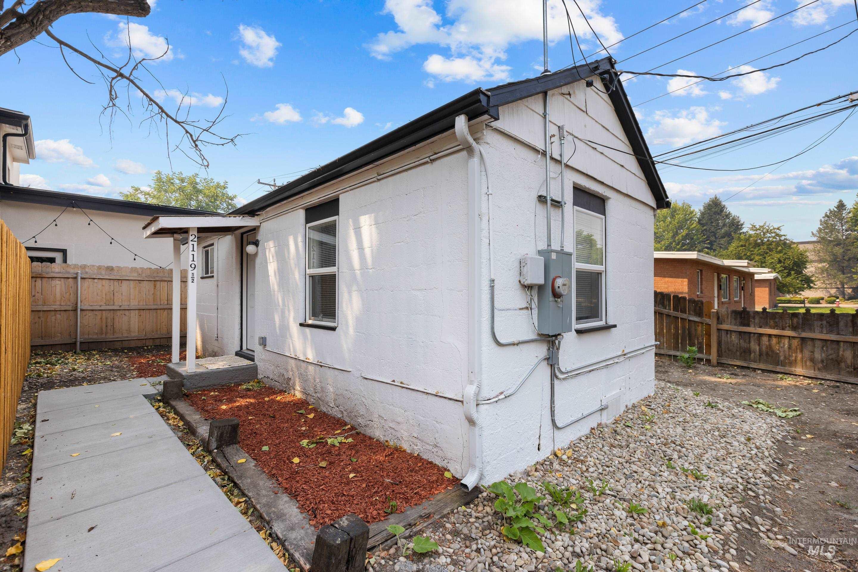 2119 & 2119 1/2 N 34th Street, Boise, Idaho 83702, 2 Bedrooms, 1 Bathroom, Residential Income For Sale, Price $619,900,MLS 98918645