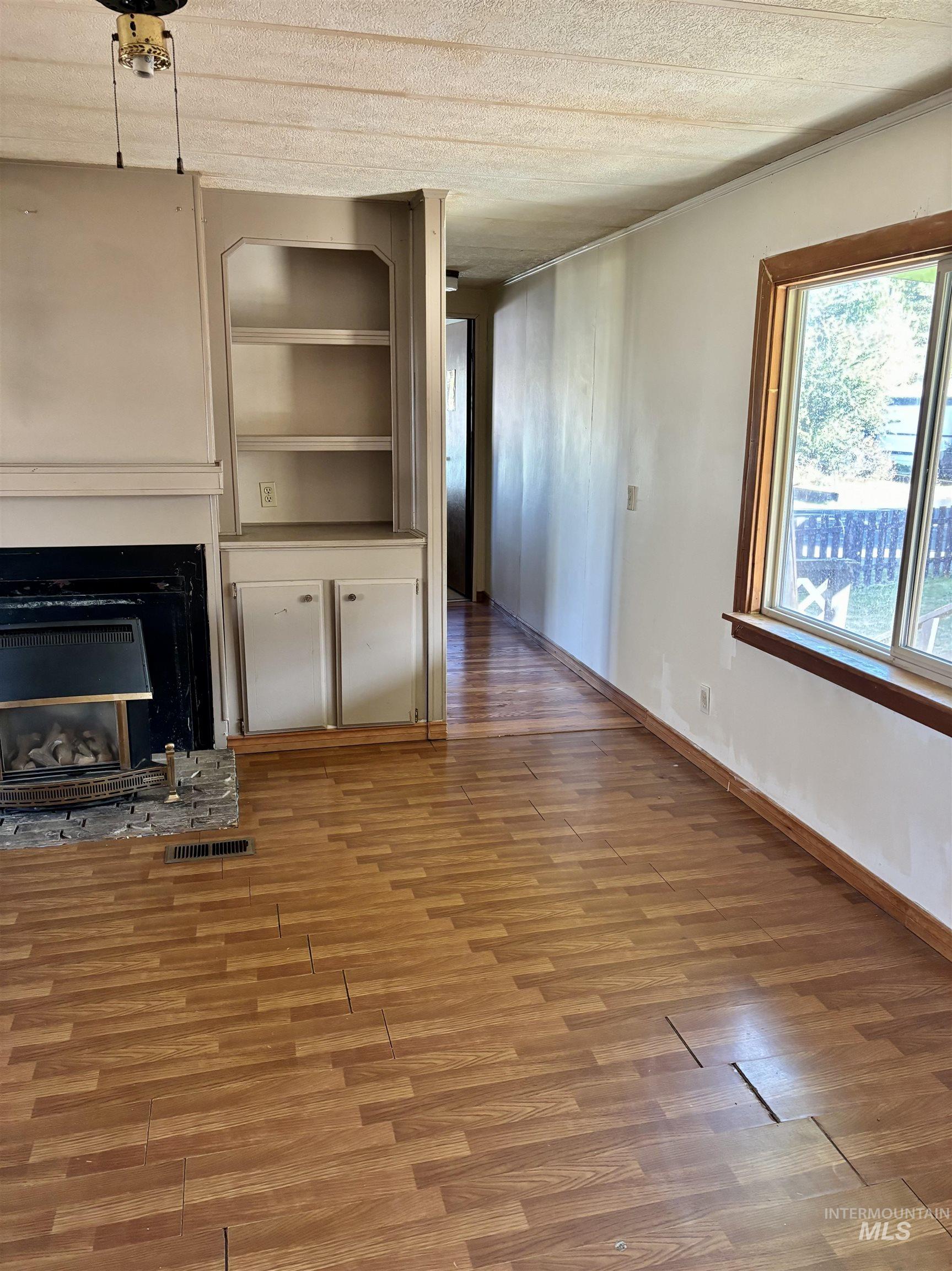 411 N Almon, Moscow, Idaho 83843, 3 Bedrooms, 2 Bathrooms, Residential For Sale, Price $30,000, 98919012