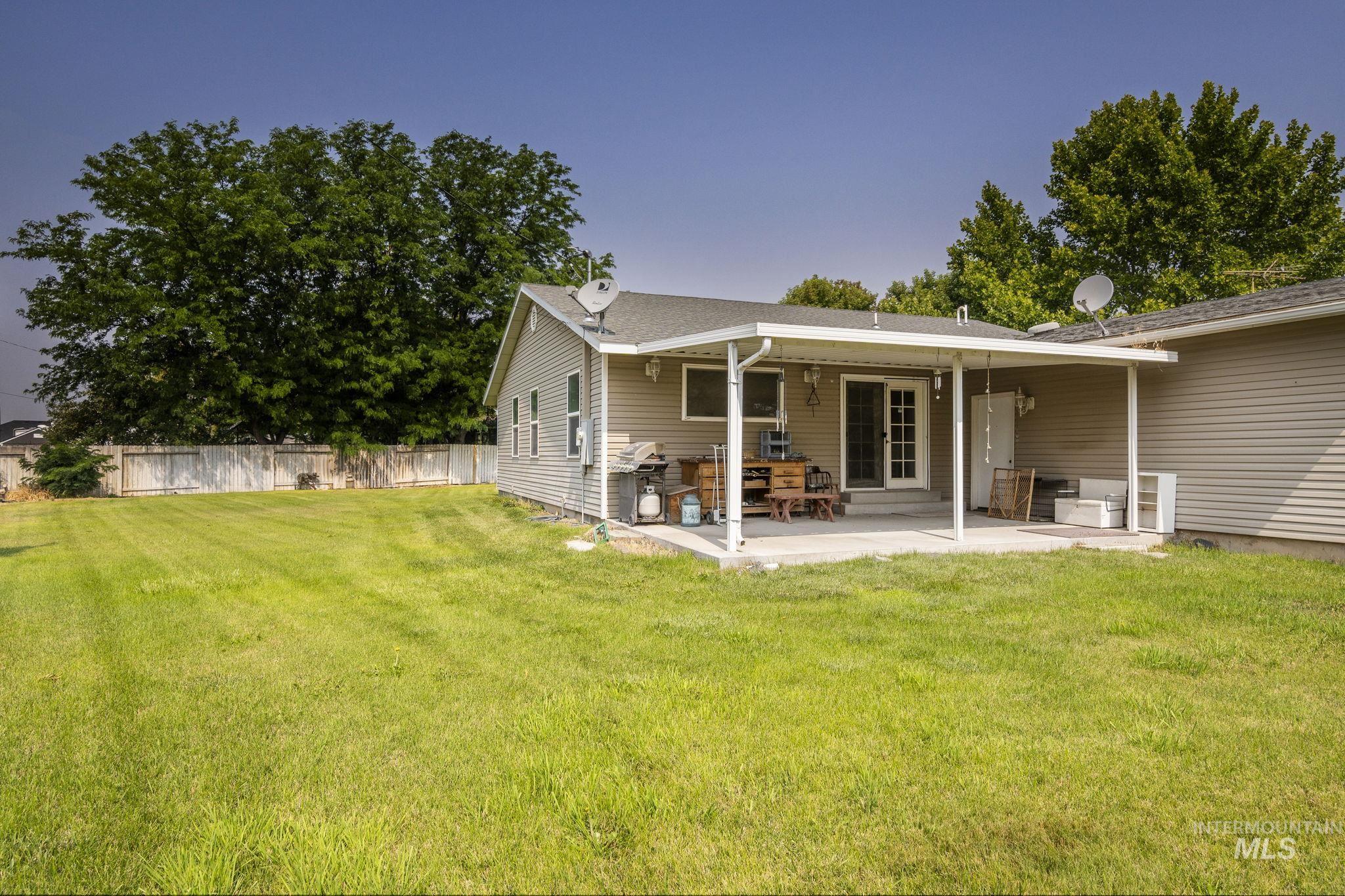 661 Ridgeway Dr, Twin Falls, Idaho 83301, 5 Bedrooms, 4 Bathrooms, Residential For Sale, Price $20,000,MLS 98919174