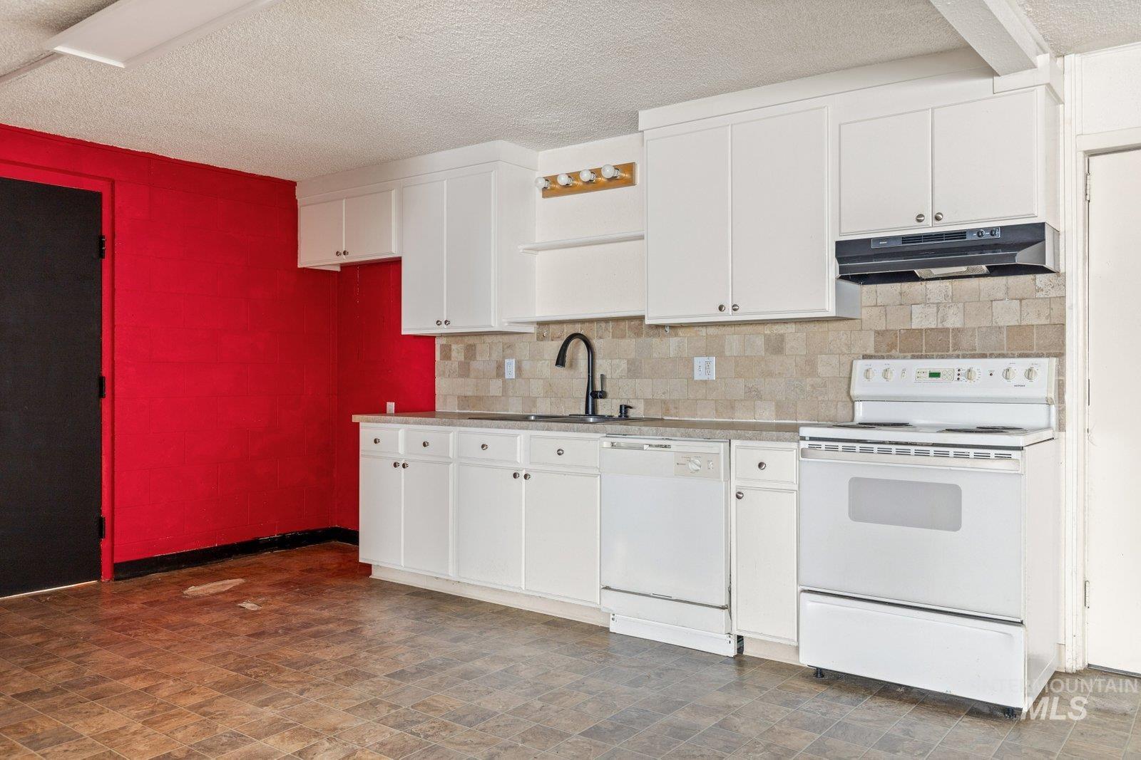 410 N Kimball Ave, Caldwell, Idaho 83605, 3 Bedrooms, Business/Commercial For Sale, Price $599,000,MLS 98919286