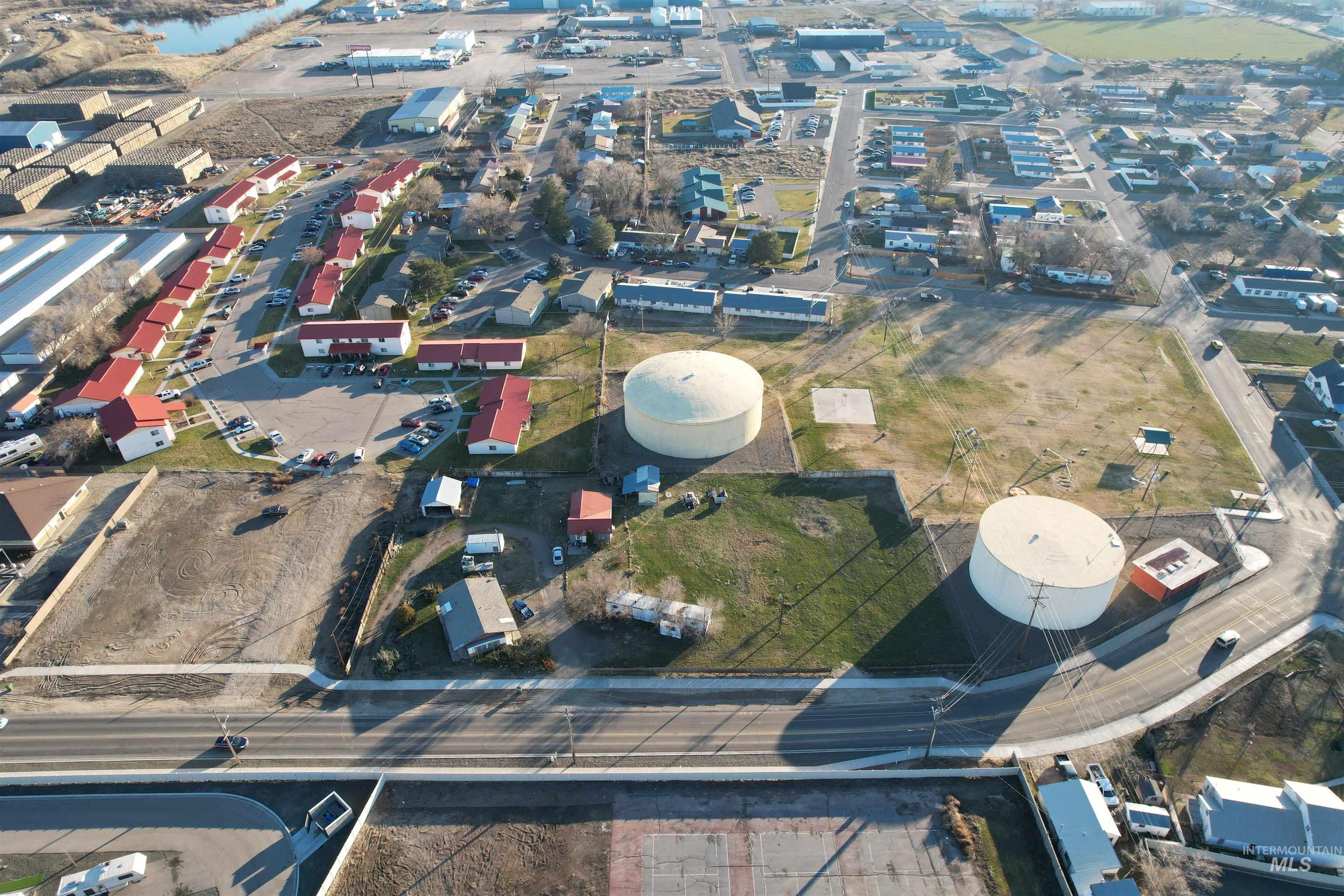 Aerial view of property and surrounding area