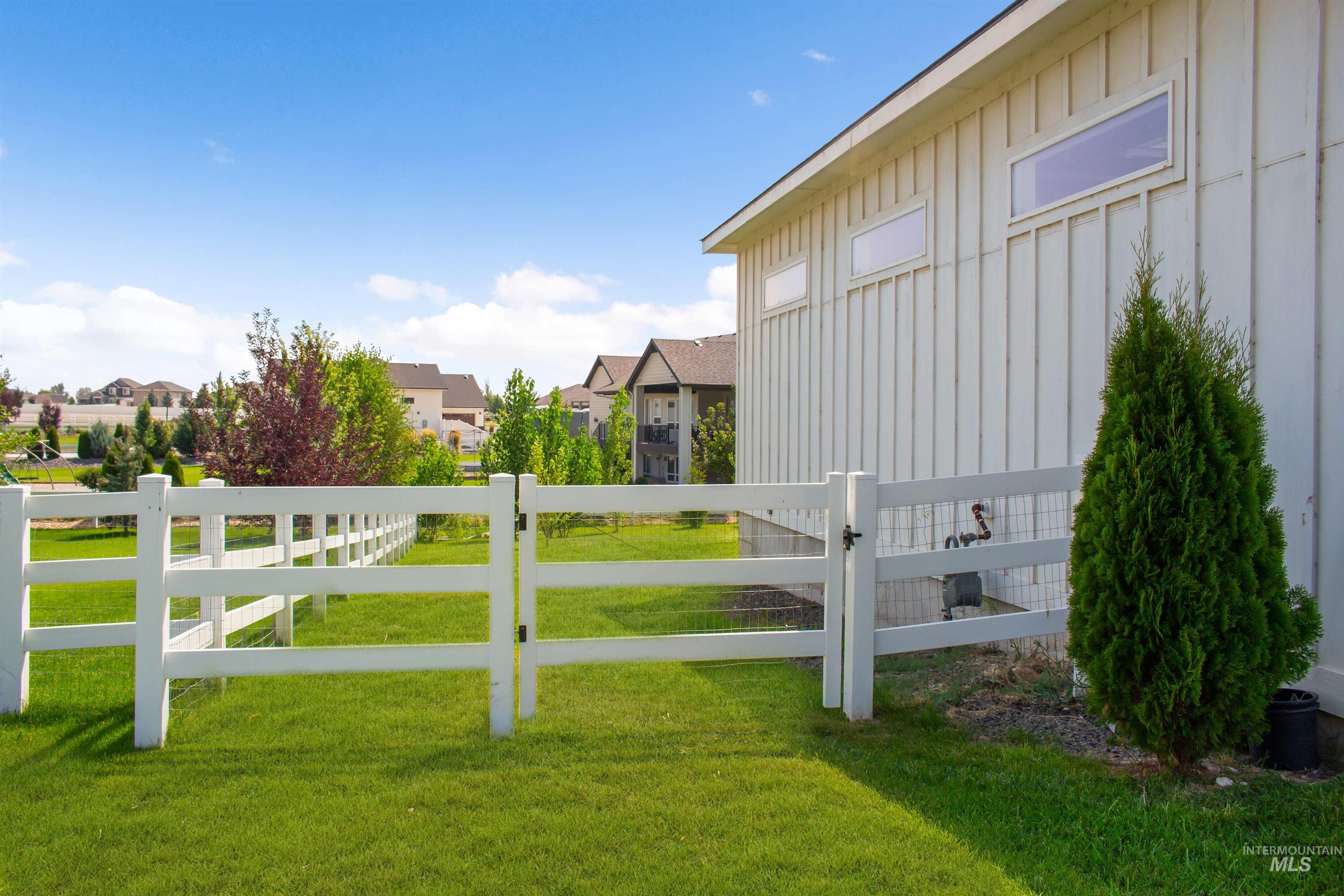 15087 Pinehurst Way, Caldwell, Idaho 83607-7623, 5 Bedrooms, 3 Bathrooms, Residential For Sale, Price $919,000,MLS 98919564