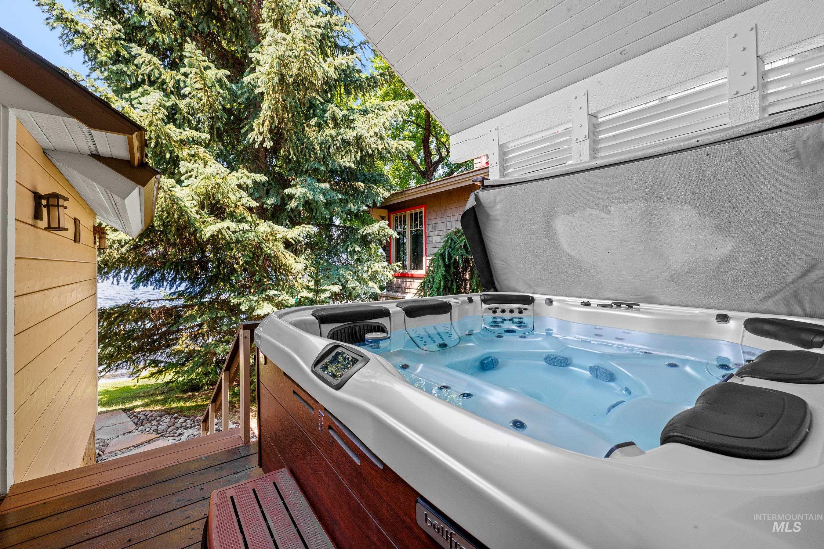 1624 E Lake, McCall, Idaho 83638, 4 Bedrooms, 4 Bathrooms, Residential For Sale, Price $6,400,000, 98919669