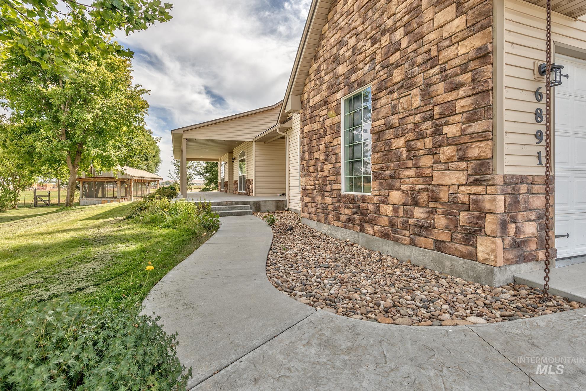 6891 Dallas Road, New Plymouth, Idaho 83655, 3 Bedrooms, 2 Bathrooms, Farm & Ranch For Sale, Price $899,900, 98919778