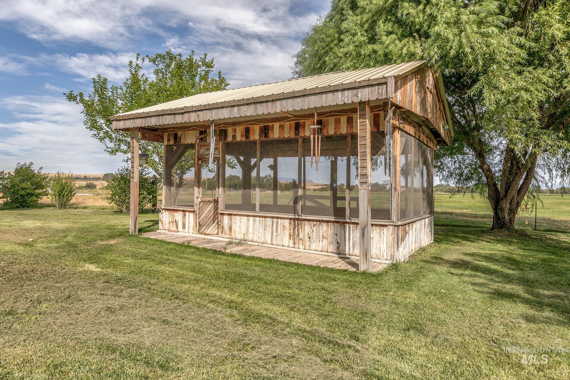 6891 Dallas Road, New Plymouth, Idaho 83655, 3 Bedrooms, 2 Bathrooms, Farm & Ranch For Sale, Price $899,900,MLS 98919778