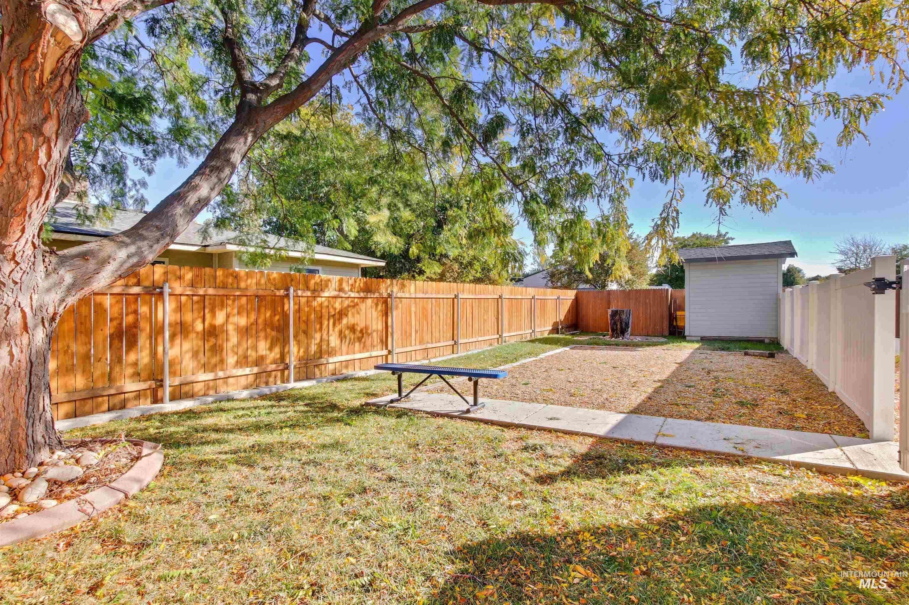 2285 S Challenger Ln 102, Boise, Idaho 83705, 2 Bedrooms, 2 Bathrooms, Residential Income For Sale, Price $299,000, 98919843