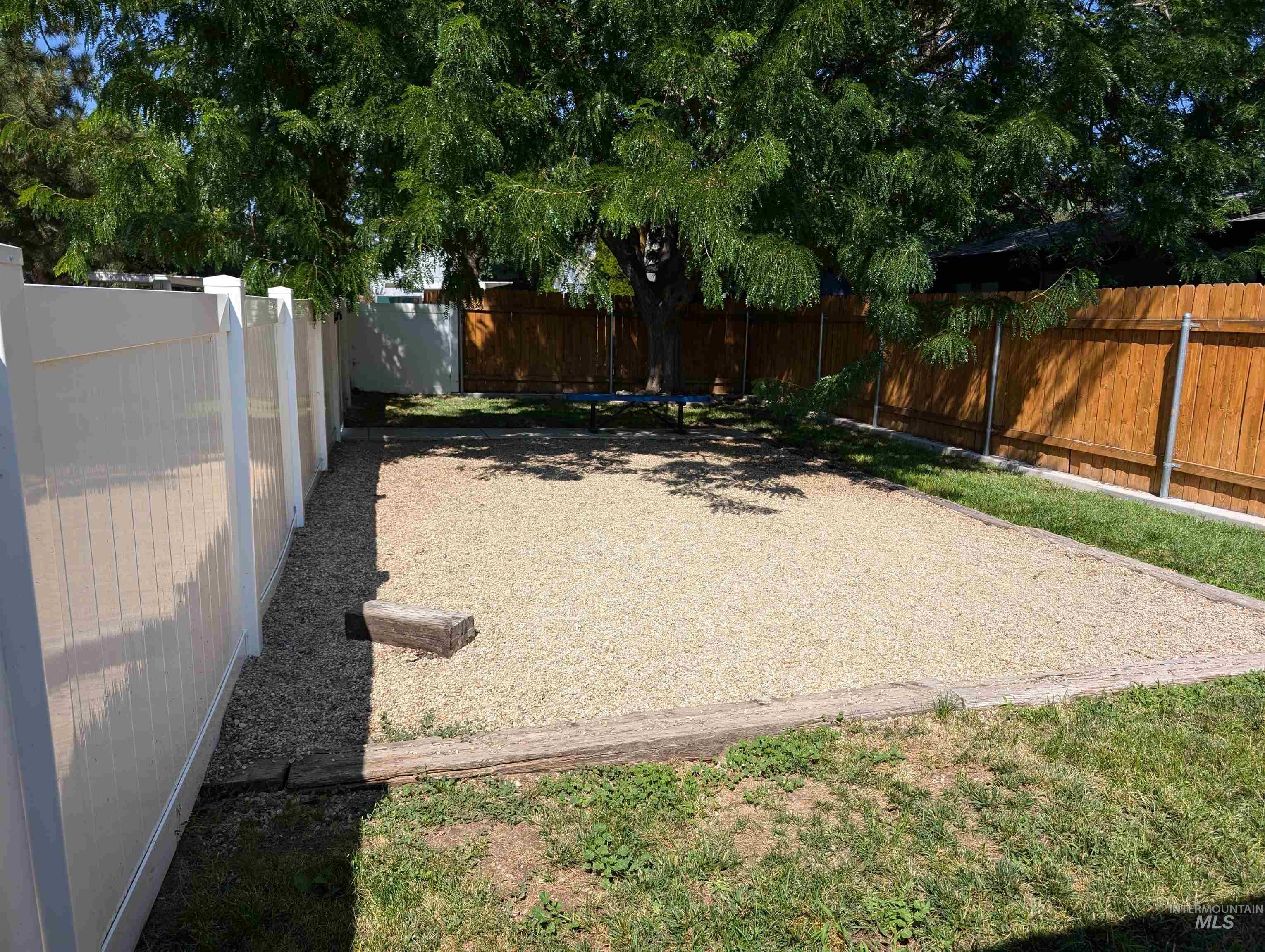 2285 S Challenger Ln 102, Boise, Idaho 83705, 2 Bedrooms, 2 Bathrooms, Residential Income For Sale, Price $299,000, 98919843