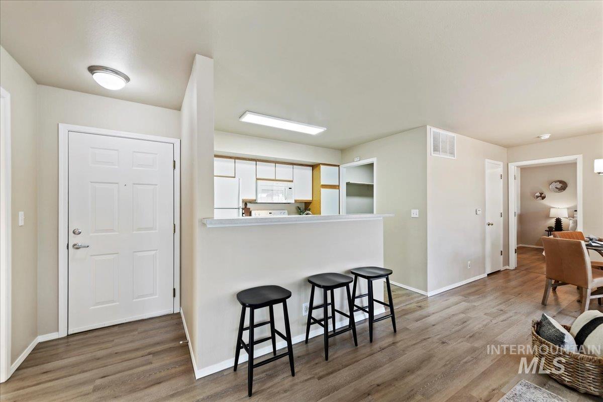 2285 S Challenger Ln 102, Boise, Idaho 83705, 2 Bedrooms, 2 Bathrooms, Residential Income For Sale, Price $299,000, 98919843