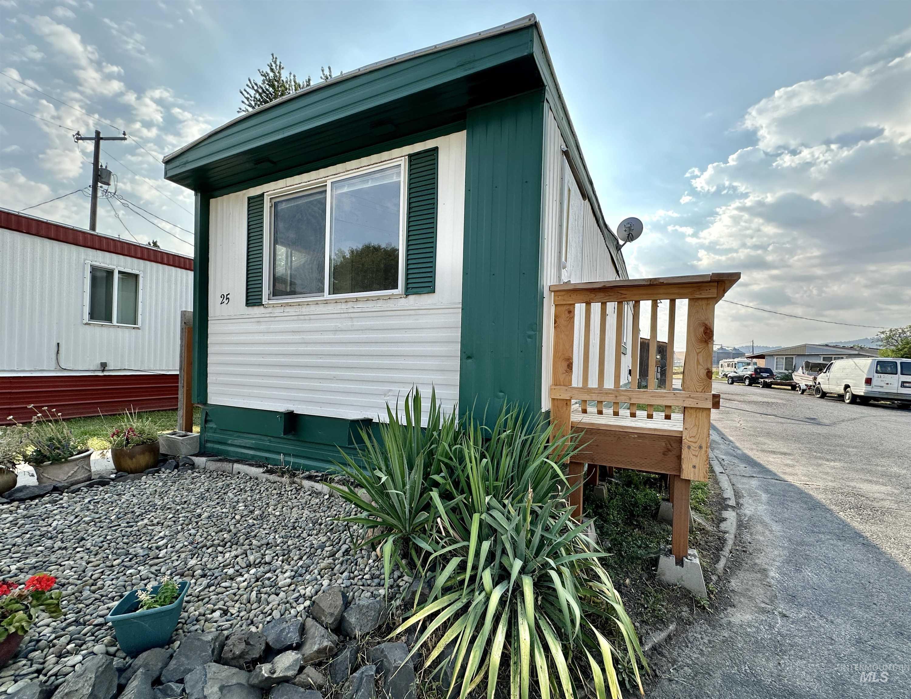 913 Palouse River Dr. #25, Moscow, Idaho 83843, 3 Bedrooms, 1 Bathroom, Residential For Sale, Price $36,000, 98919878