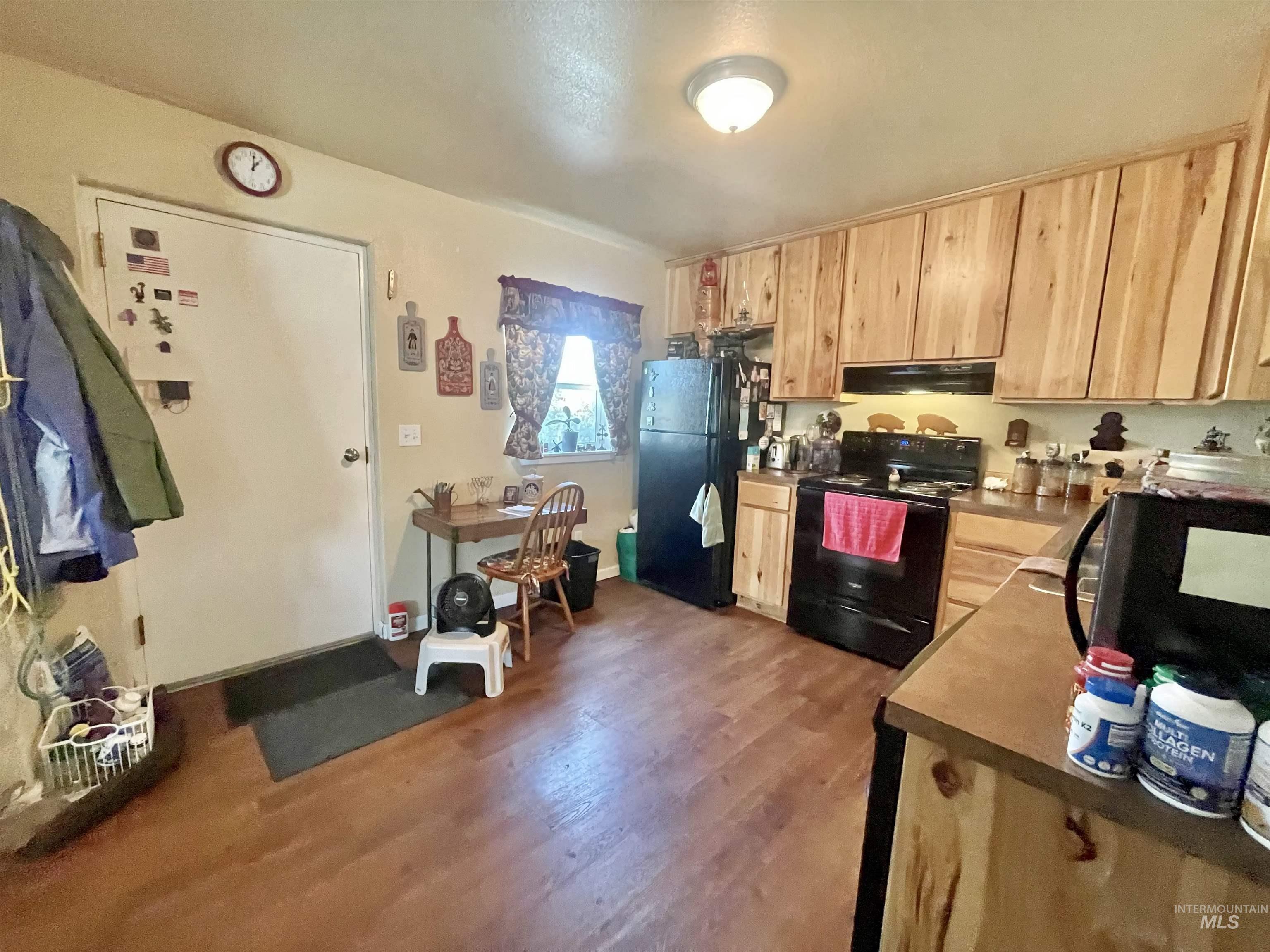 120 W Main Street, Craigmont, Idaho 83523, 2 Bedrooms, 1 Bathroom, Residential Income For Sale, Price $219,000, 98919885