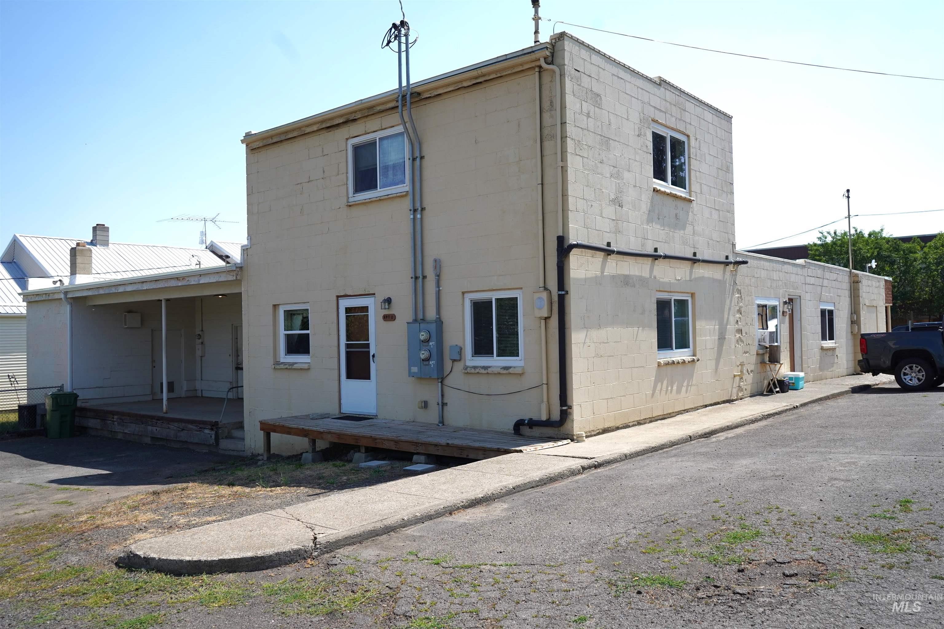 120 W Main Street, Craigmont, Idaho 83523, 2 Bedrooms, 1 Bathroom, Residential Income For Sale, Price $219,000, 98919885