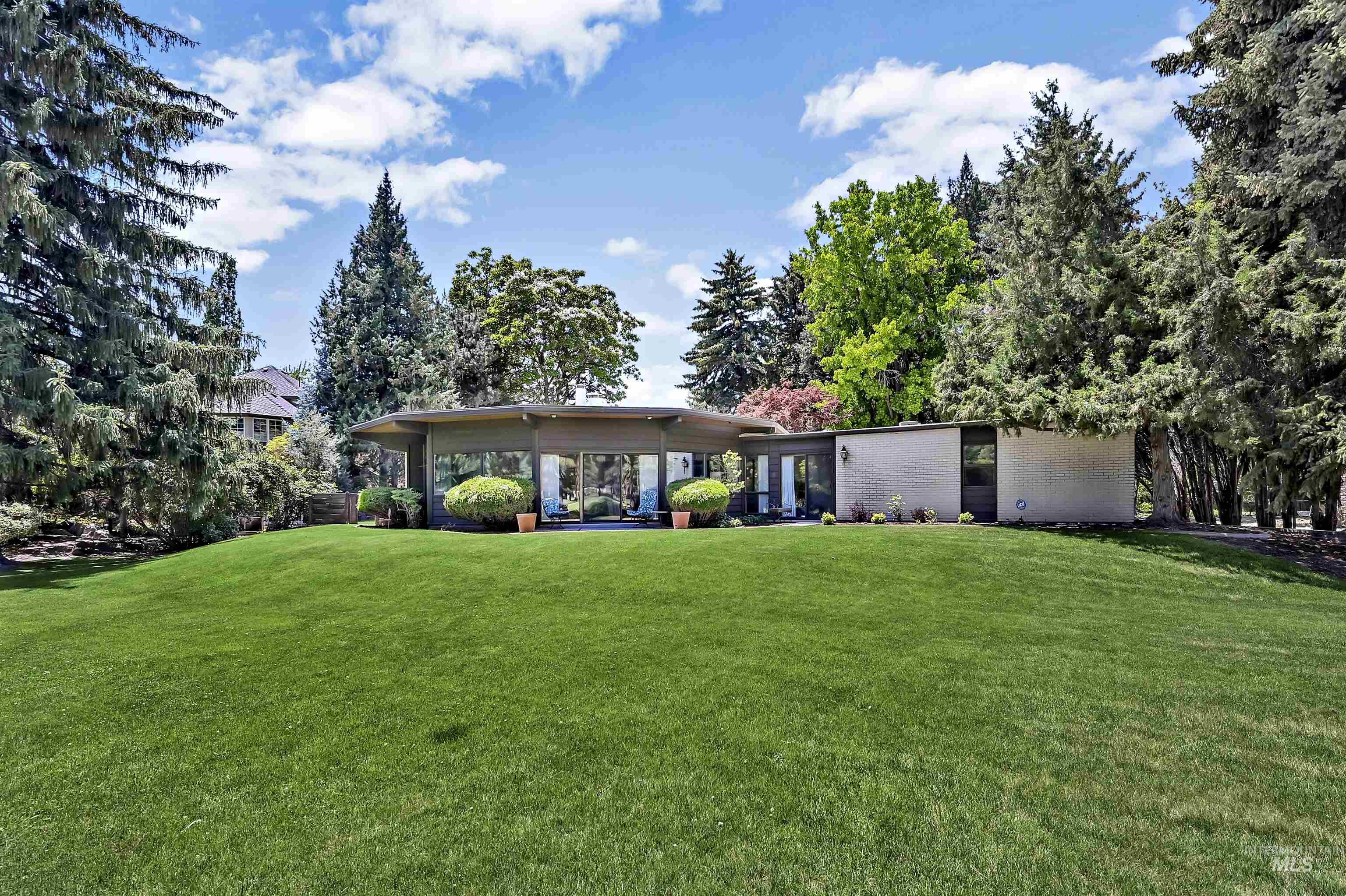 4704 Hillcrest View Dr, Boise, Idaho 83705, 4 Bedrooms, 3.5 Bathrooms, Residential For Sale, Price $2,498,888, 98920103