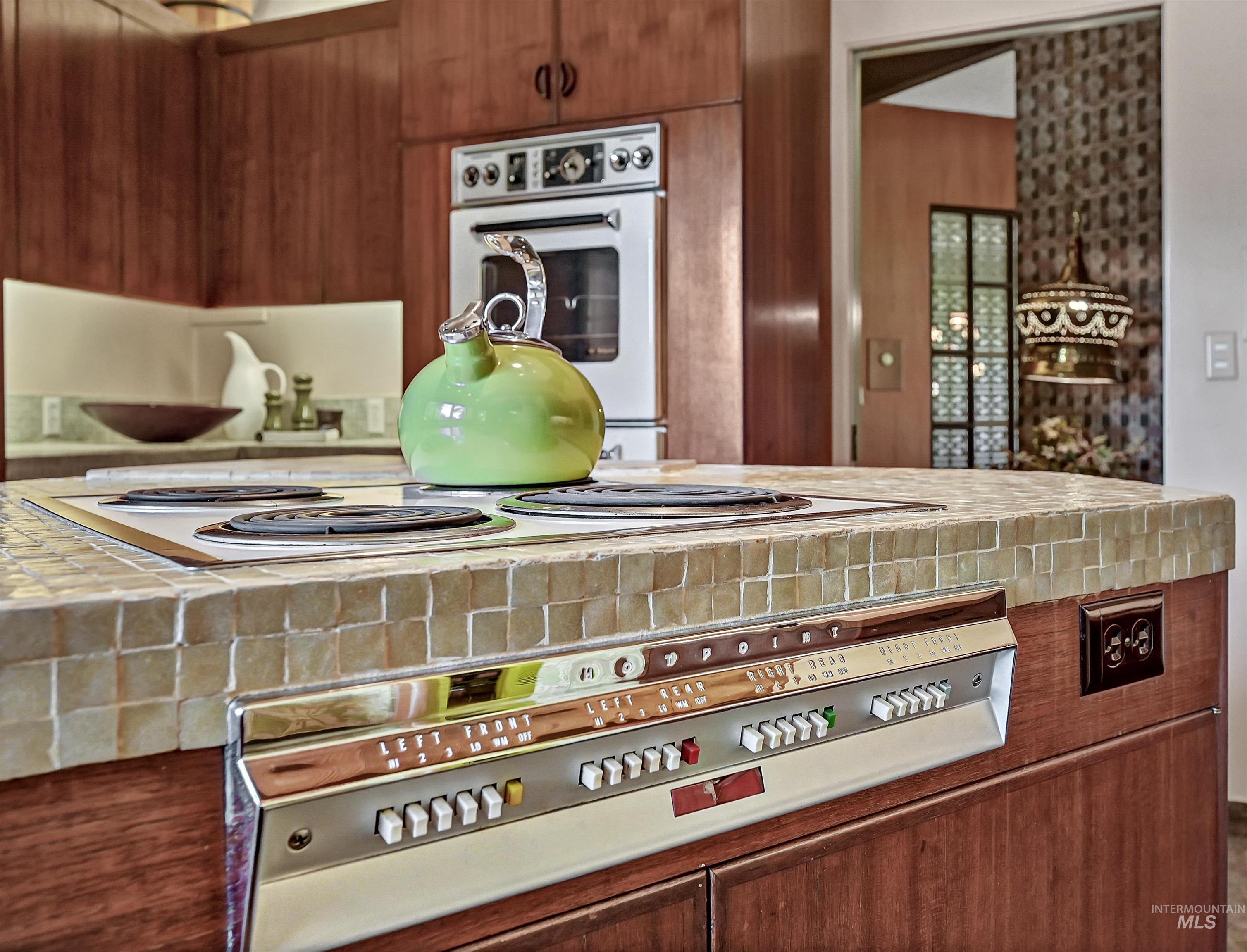 4704 Hillcrest View Dr, Boise, Idaho 83705, 4 Bedrooms, 3.5 Bathrooms, Residential For Sale, Price $2,498,888, 98920103