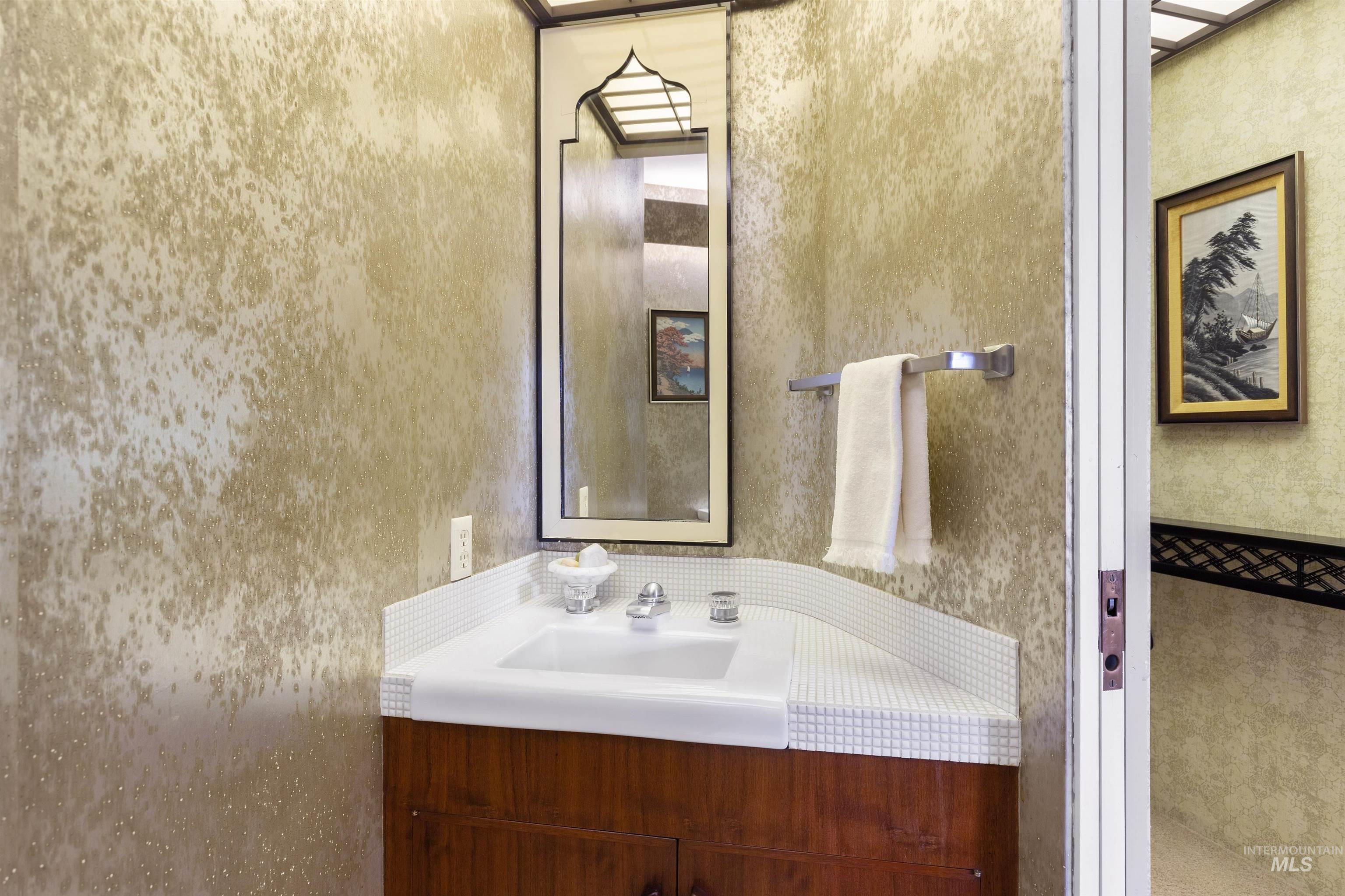 4704 Hillcrest View Dr, Boise, Idaho 83705, 4 Bedrooms, 3.5 Bathrooms, Residential For Sale, Price $2,498,888, 98920103