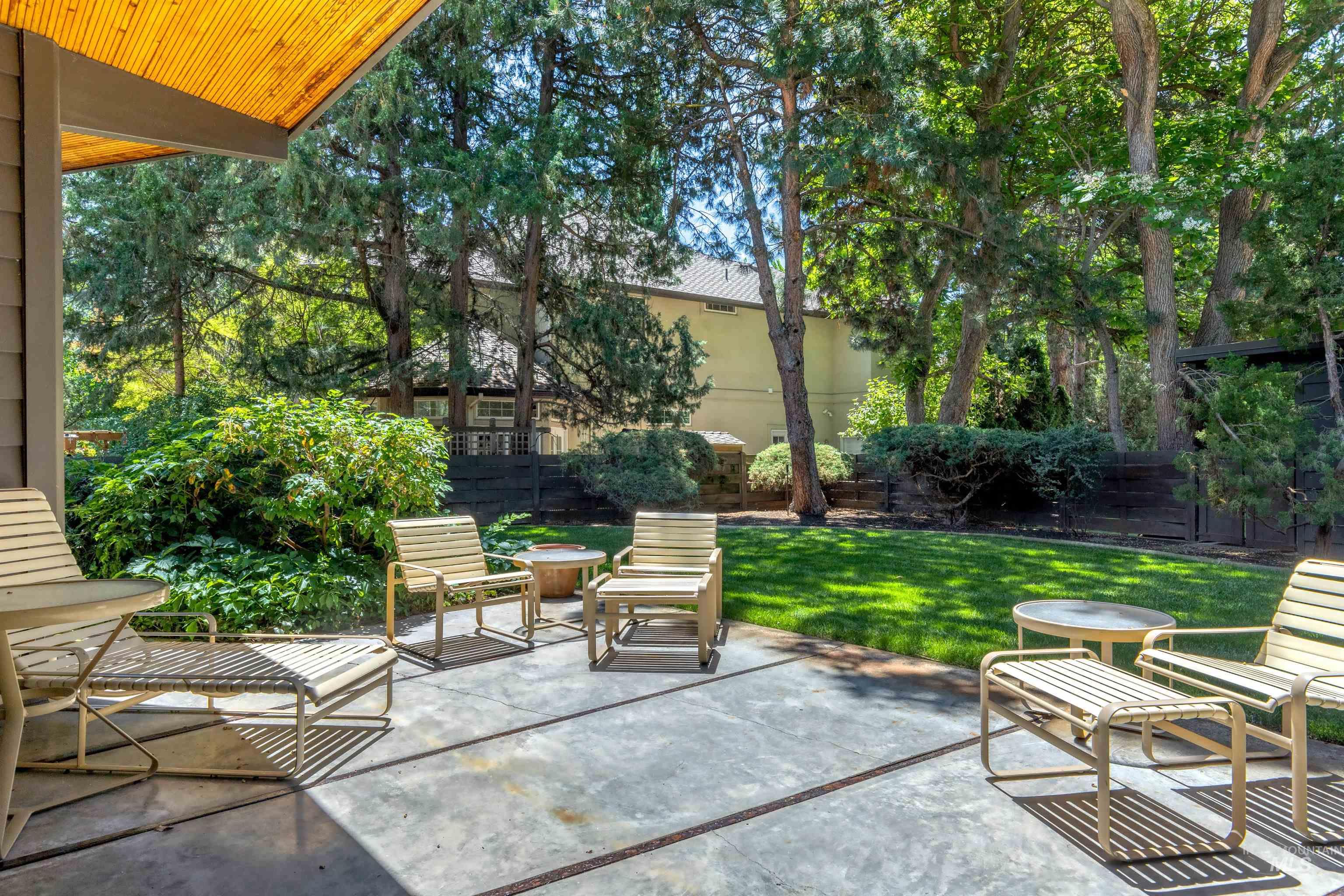 4704 Hillcrest View Dr, Boise, Idaho 83705, 4 Bedrooms, 3.5 Bathrooms, Residential For Sale, Price $2,498,888, 98920103