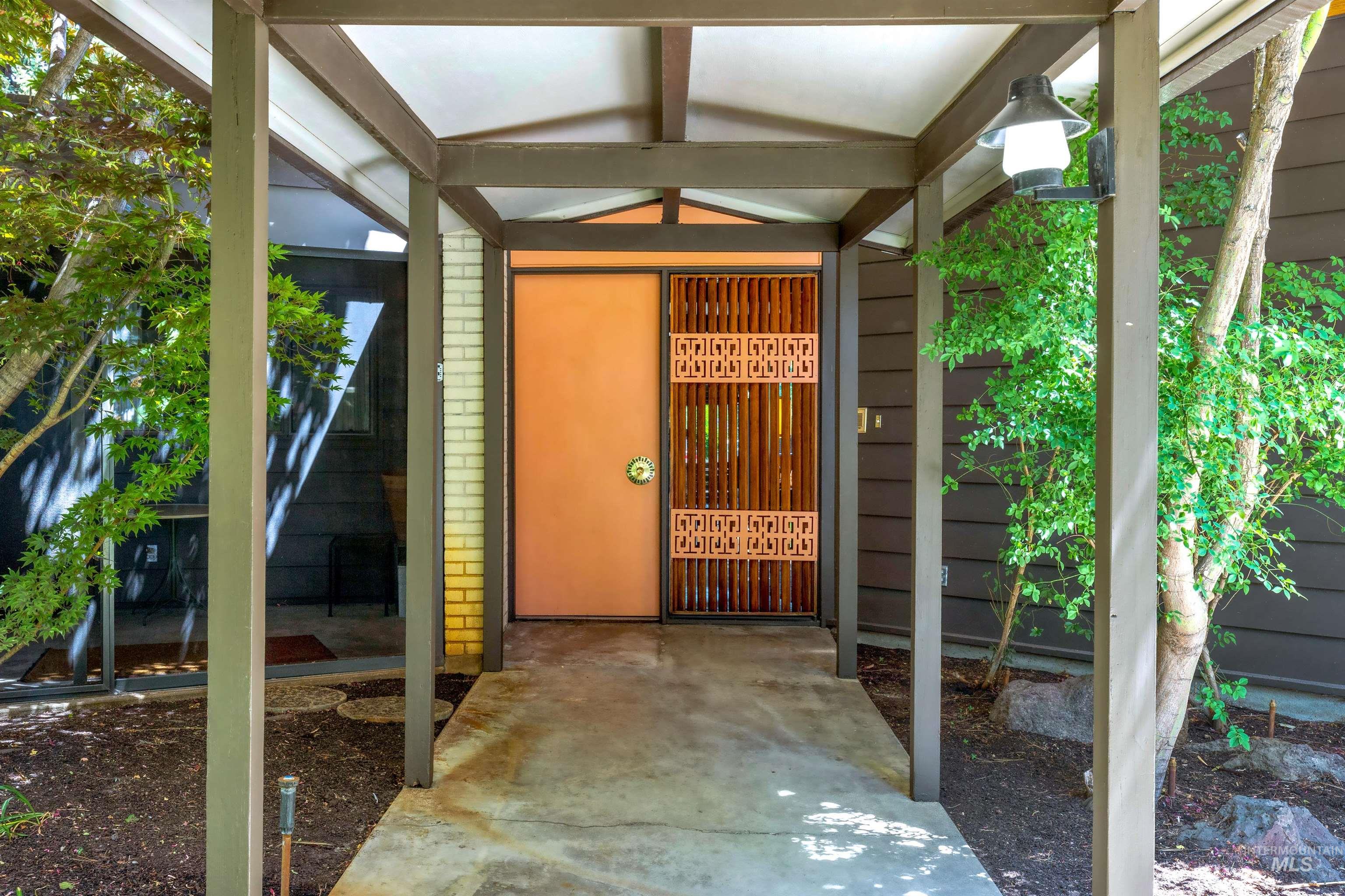 4704 Hillcrest View Dr, Boise, Idaho 83705, 4 Bedrooms, 3.5 Bathrooms, Residential For Sale, Price $2,498,888, 98920103