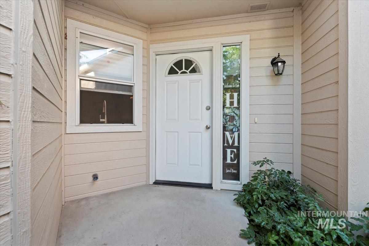 7035 Irving Lane, Boise, Idaho 83704, 3 Bedrooms, 2.5 Bathrooms, Residential For Sale, Price $364,900, 98920115